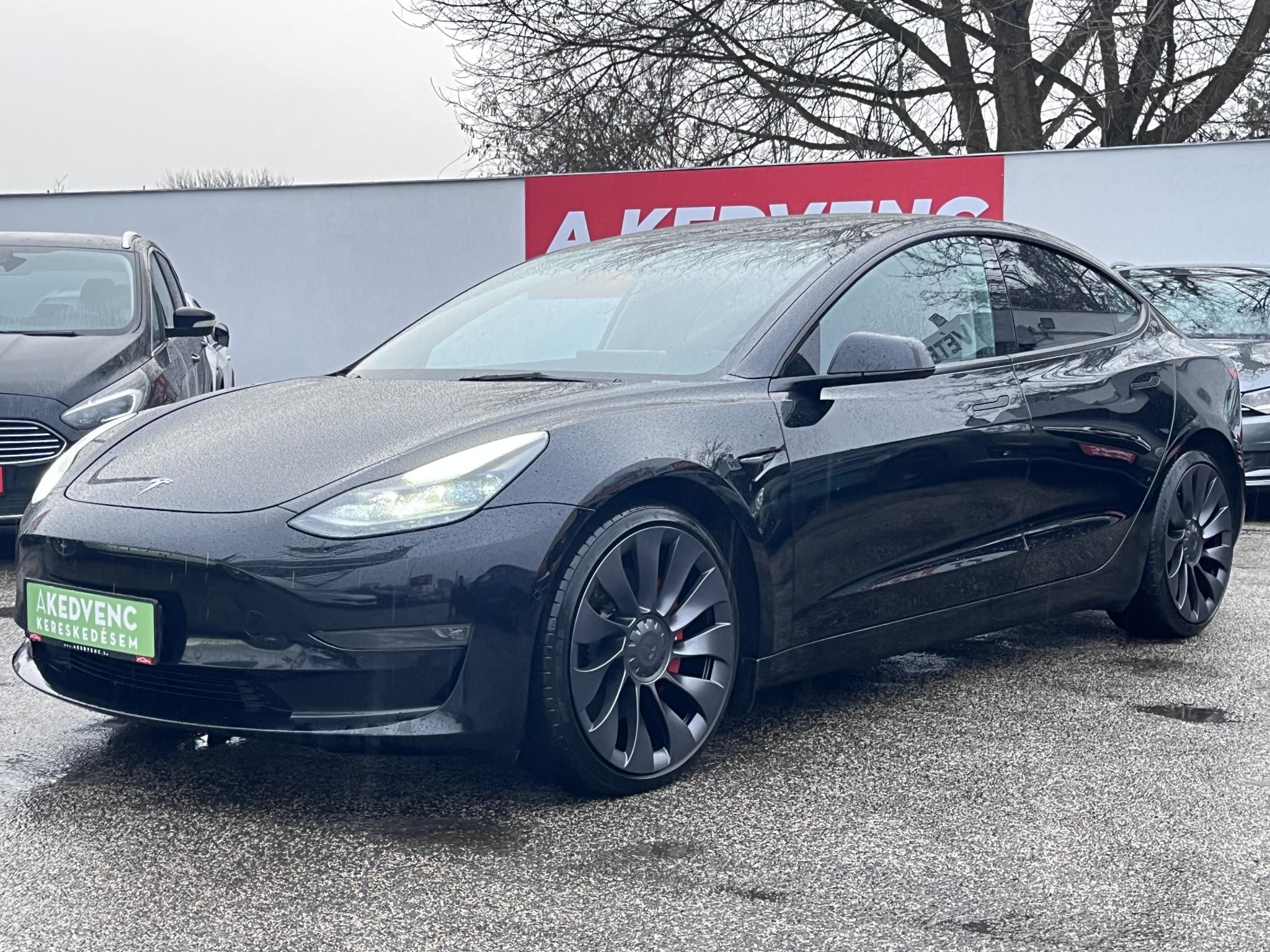 TESLA MODEL 3 Performance AWD (Automata) 62e km. FACELIFT. HŐSZIVATTYÚ. MATRIX LED. GARANCIÁLIS