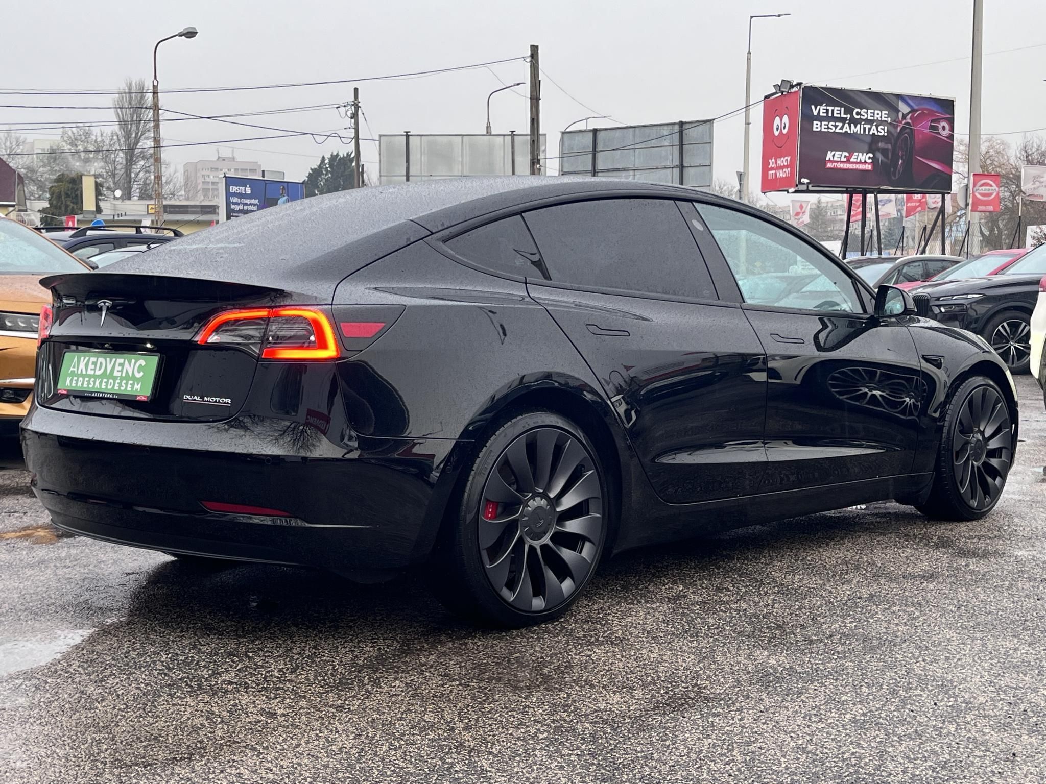 TESLA MODEL 3 Performance AWD (Automata) 62e km. FACELIFT. HŐSZIVATTYÚ. MATRIX LED. GARANCIÁLIS
