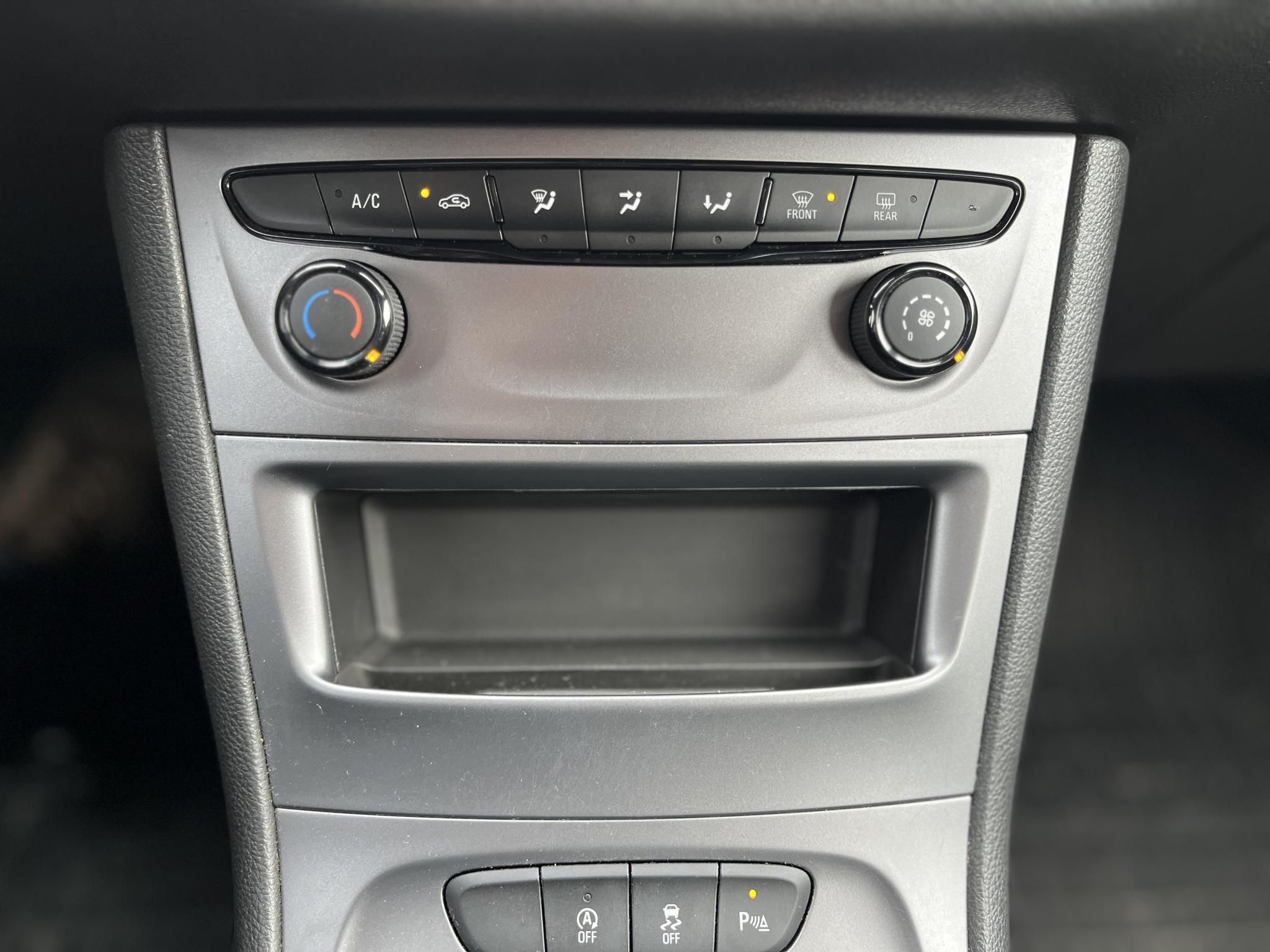 OPEL ASTRA K Sports Tourer 1.5 CDTI Business Edition Tolatóradar. tempomat. keveset futott