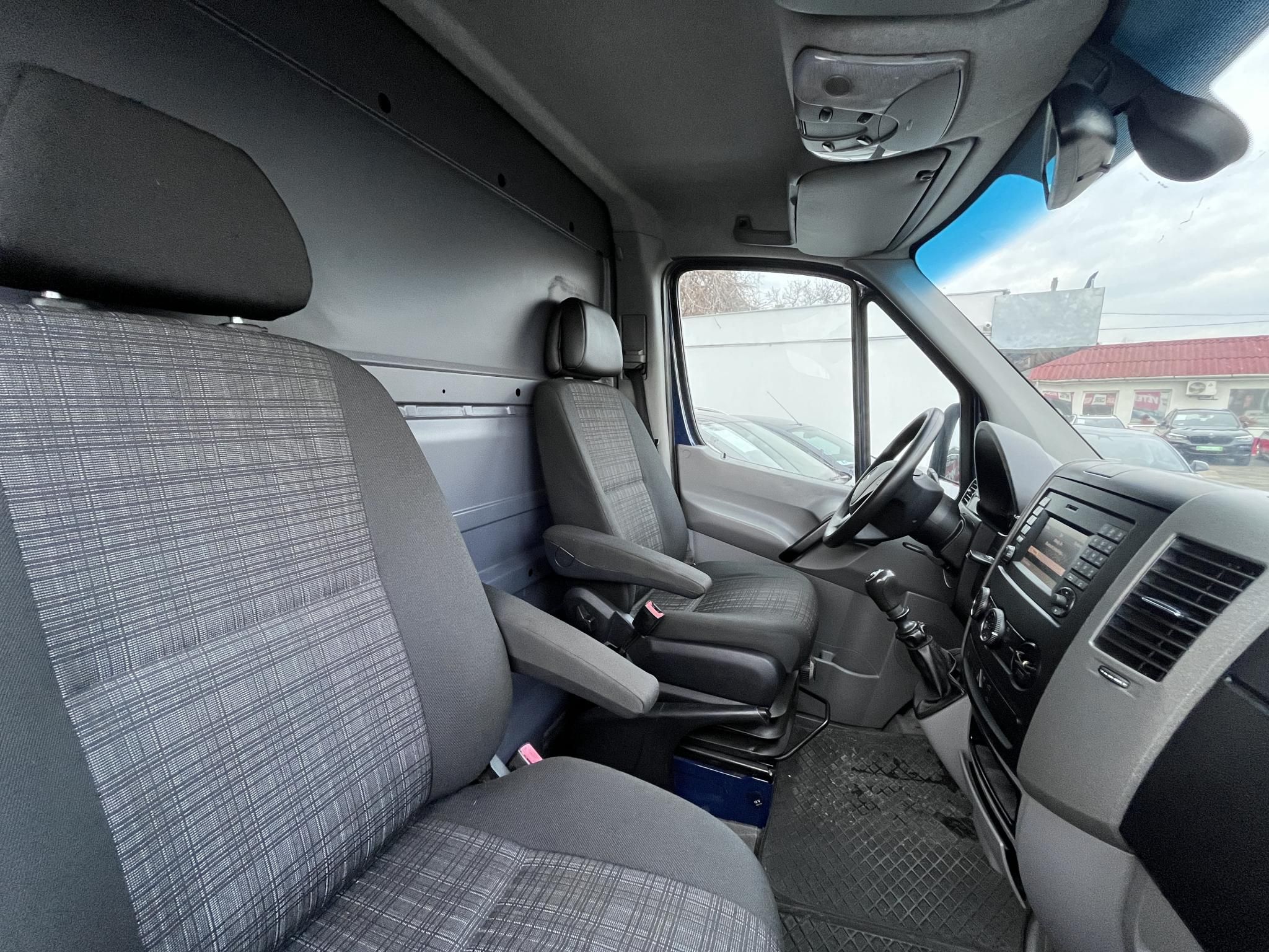 MERCEDES-BENZ SPRINTER 316 CDI 906.633.13 Kamera Ülésfűtés Vonóhorog Tolatóradar Bi-xenon Állófűtés