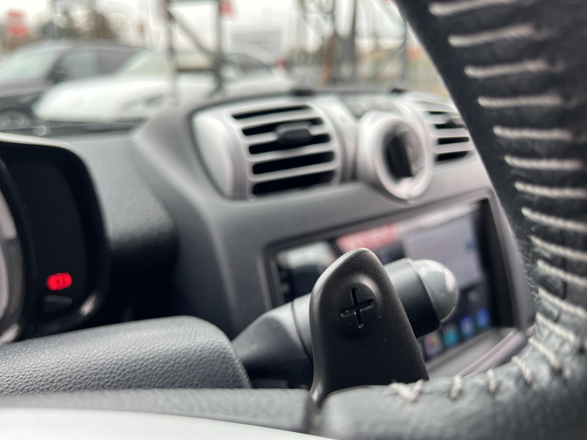 SMART FORTWO CABRIO 1.0 Pure Softip Kormányváltó. ülésfűtés. téli-nyári kerékszett