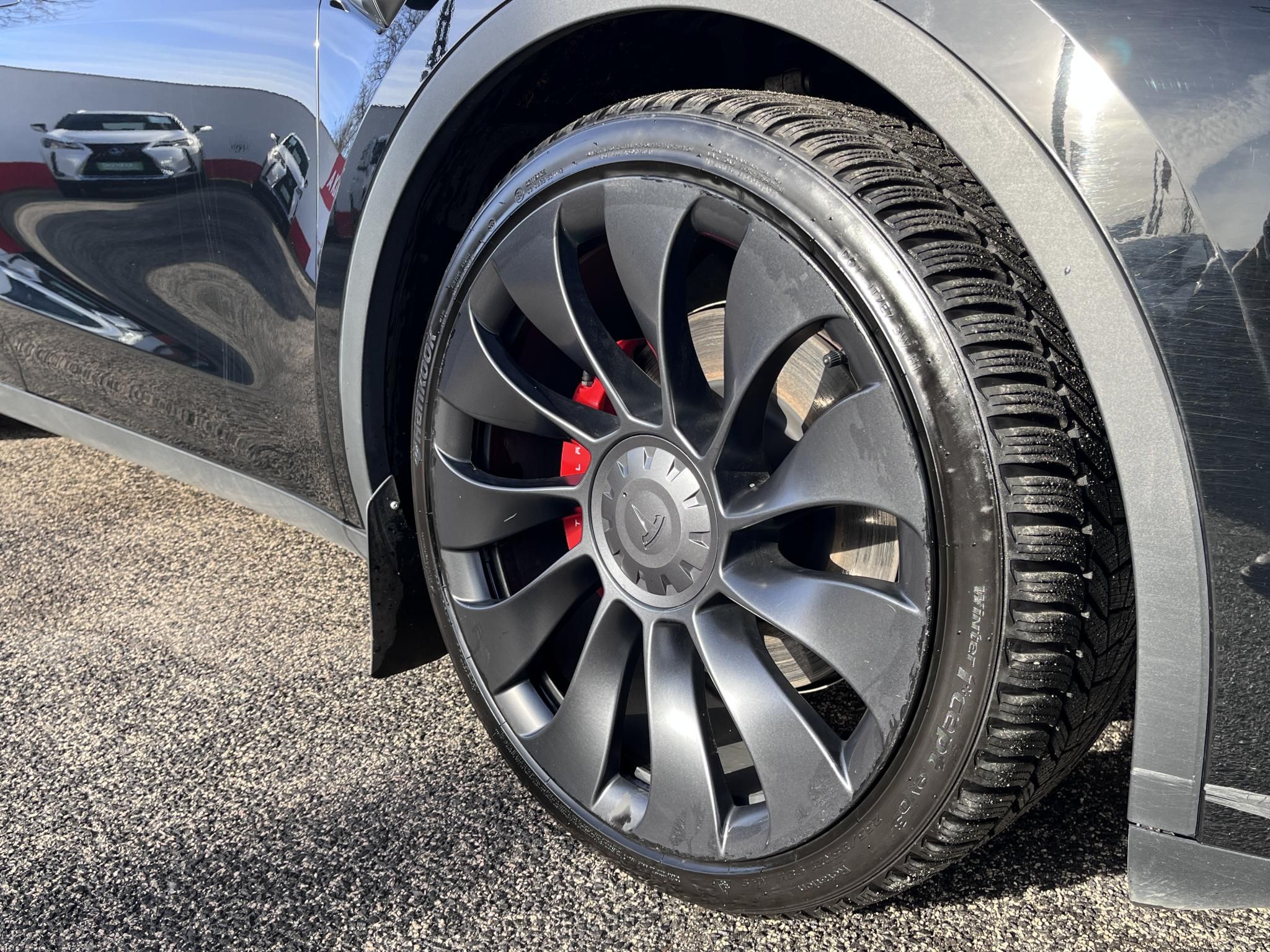 TESLA MODEL Y Performance AWD (Automata) 80e km. Fehér belső. FSD. AMD Ryzen. 2 gumigarnitúra. Garanciális!