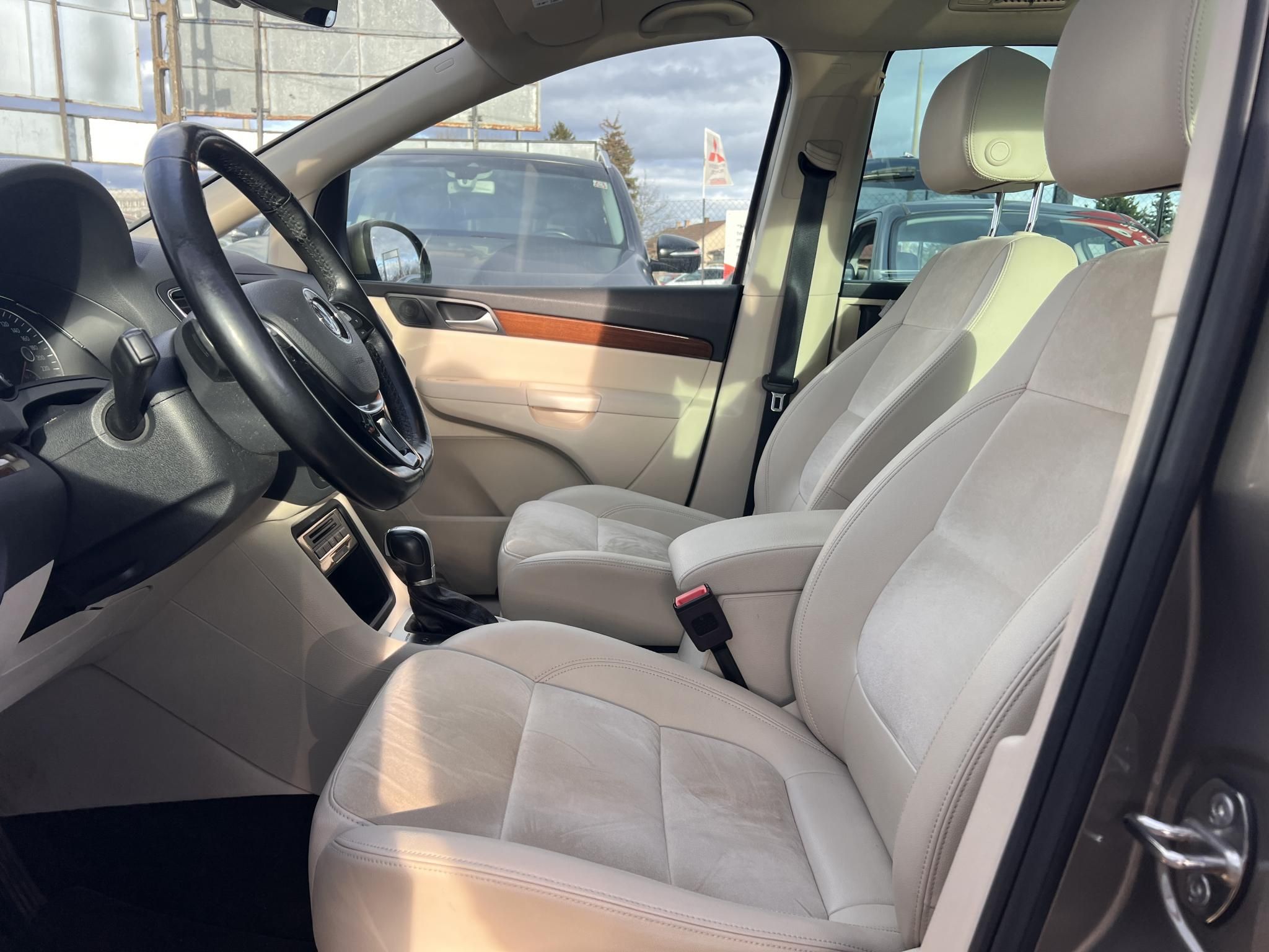 VOLKSWAGEN SHARAN 2.0 TDI BMT SCR Highline 4Motion DSG Egyedülálló szépség! Vaj bőr. tető. 4x4. 158e km+sok extra