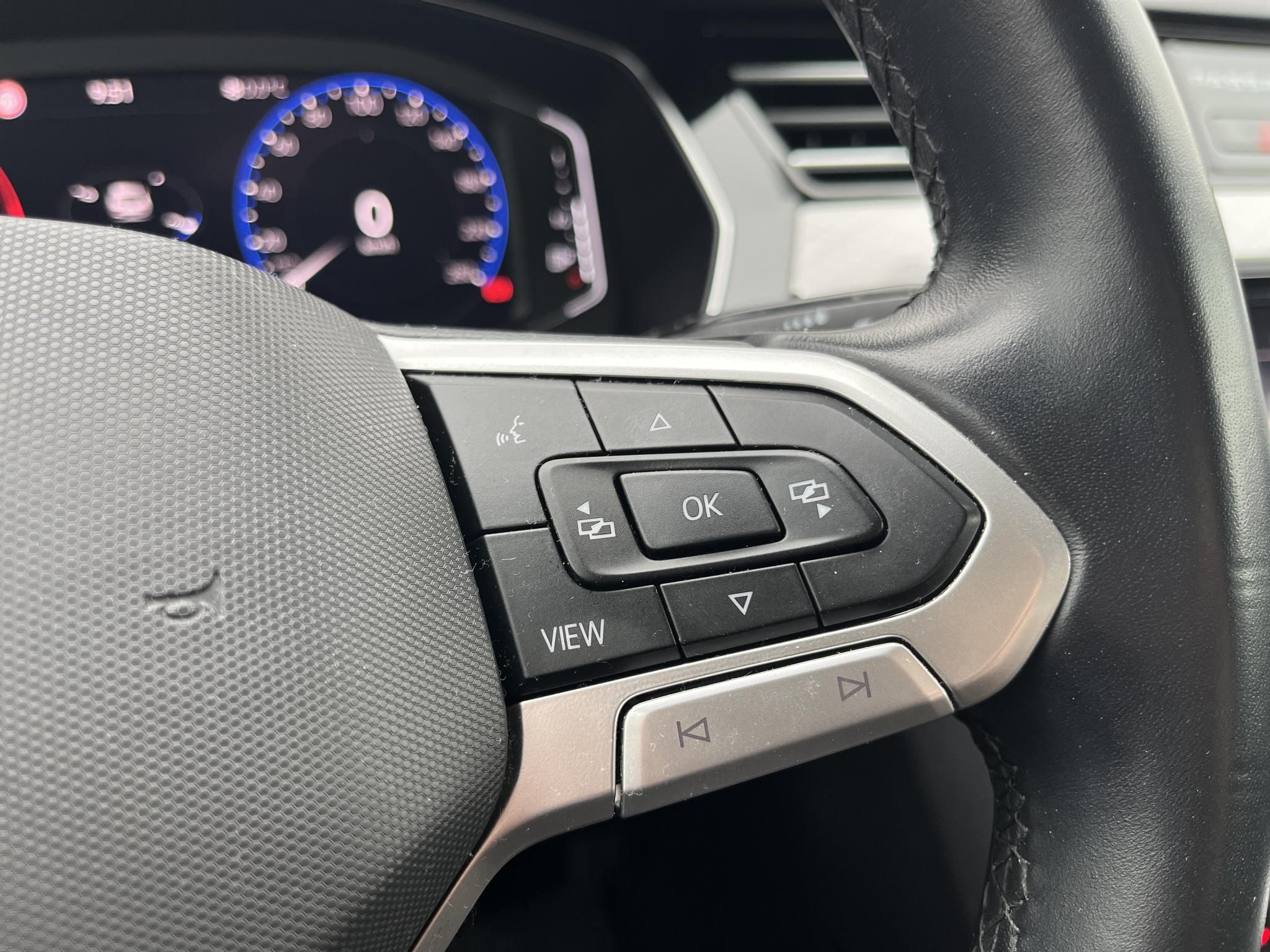 VOLKSWAGEN PASSAT VIII 2.0 TSI Business DSG R-line M.o.-i. FACELIFT. 190LE. sérülésmentes!