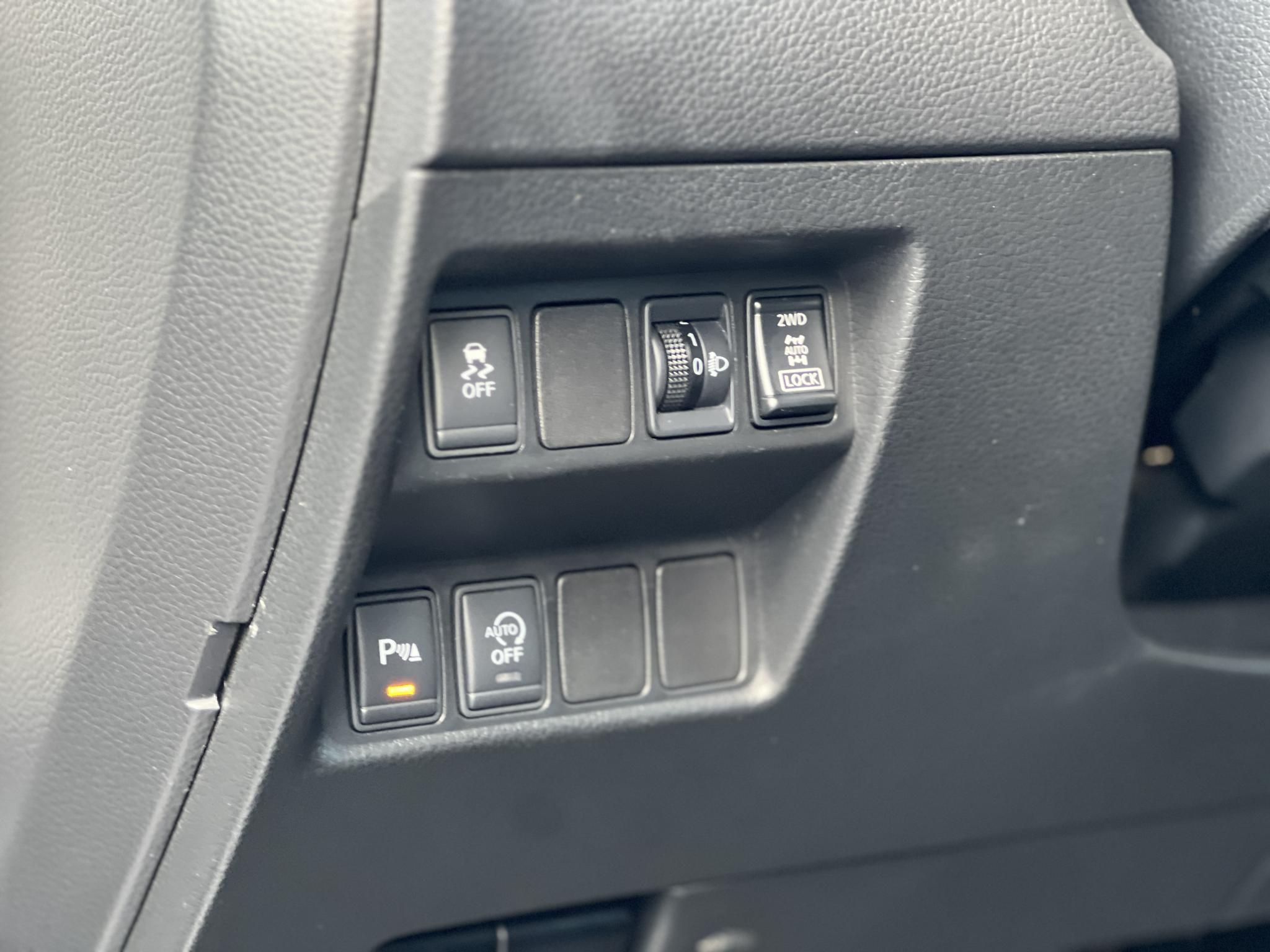 NISSAN QASHQAI 1.6 dCi Tekna 4WD 119e km. LED Tempomat Bluetooth Digitklíma MEGKÍMÉLT állapot!