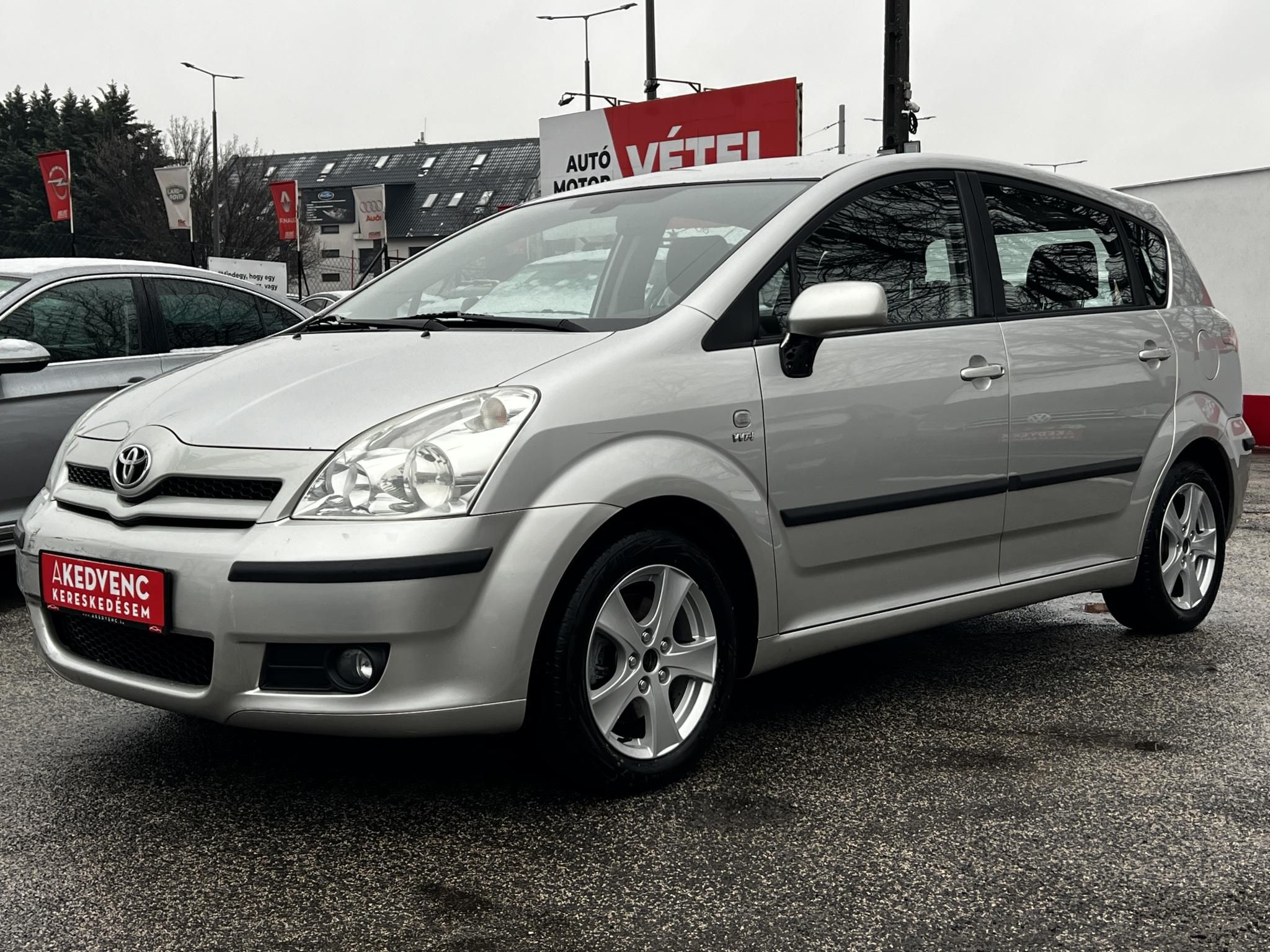 TOYOTA COROLLA VERSO 1.8 Linea Sol 7 személyes frissen szervizelt. tempomat. digit klíma. vonóhorog