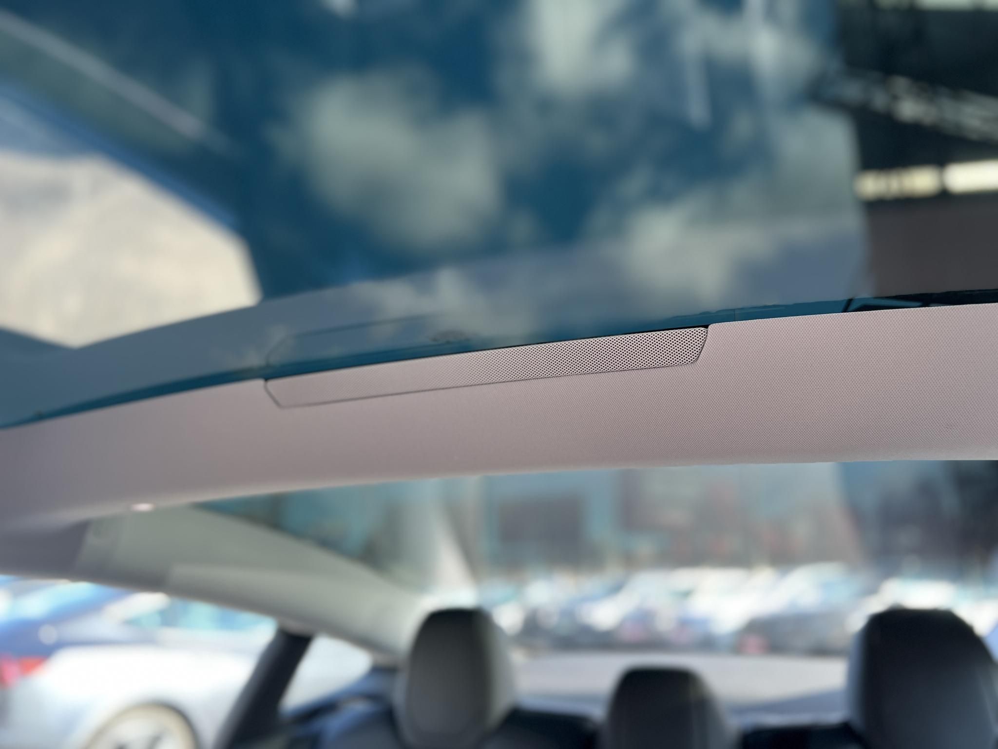 TESLA MODEL 3 Long Range AWD (Automata) HIGHLAND. TÉLI-NYÁRI SZETT GYÁRI ALUFELNIVEL