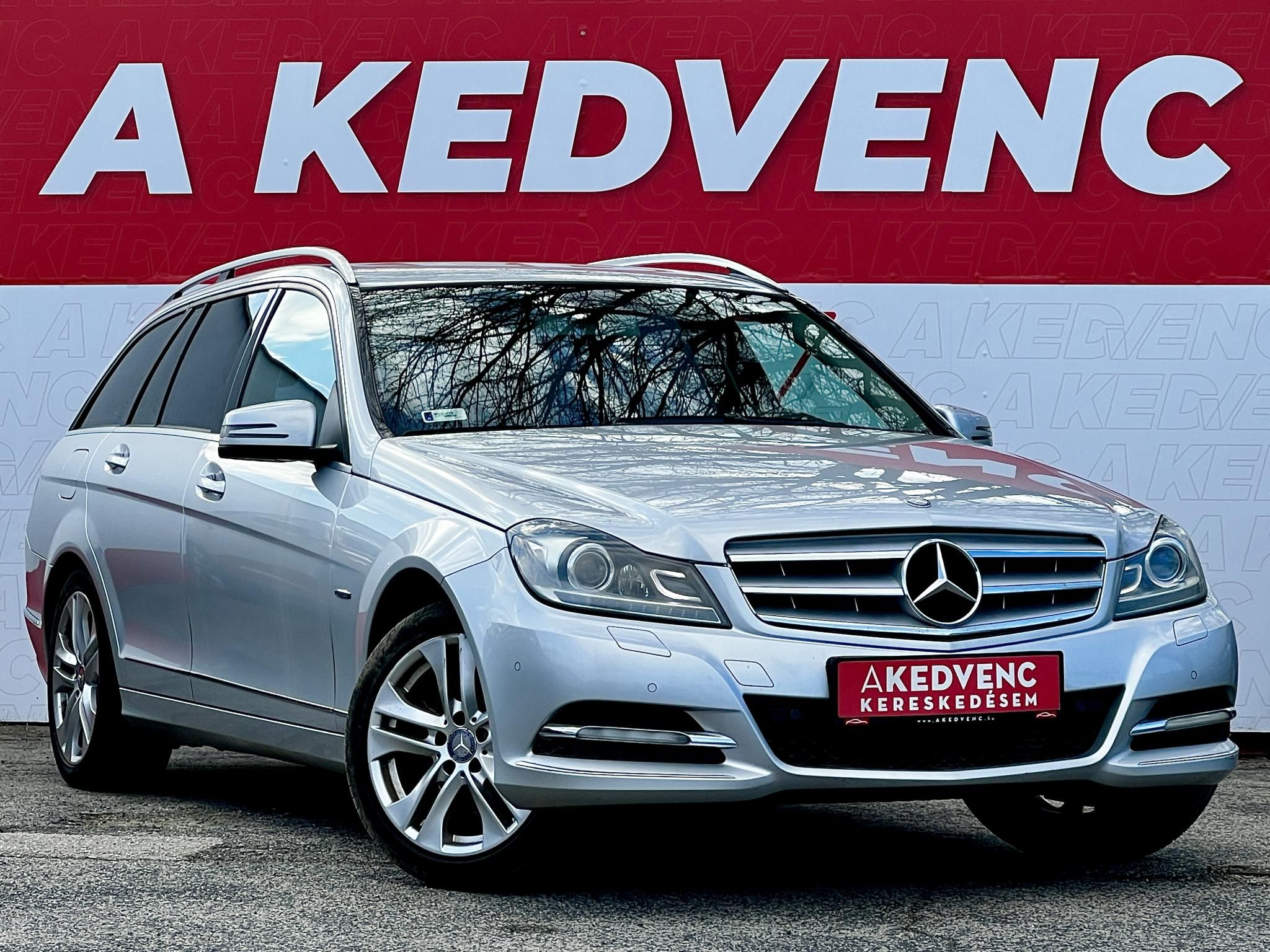 MERCEDES-BENZ C 250 T BlueEFFICIENCY Avantgarde (Automata) FACELIFT. Teljes szerviztörténet. vezérlés cserélve!