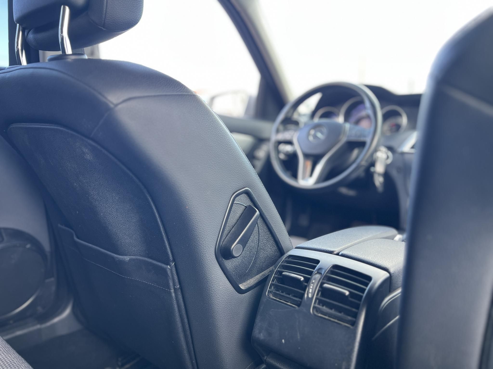 MERCEDES-BENZ C 250 T BlueEFFICIENCY Avantgarde (Automata) FACELIFT. Teljes szerviztörténet. vezérlés cserélve!