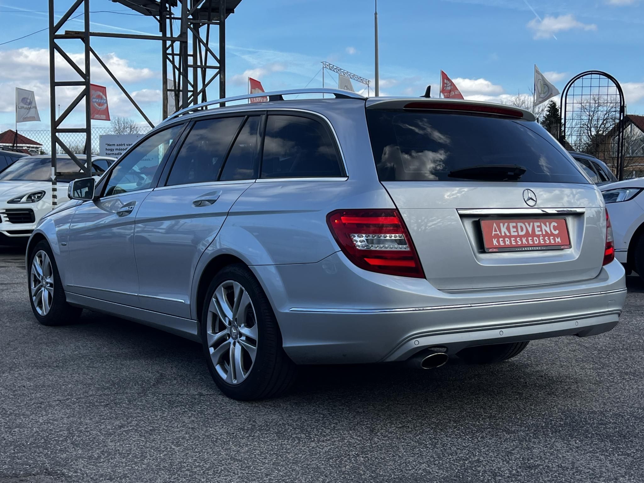 MERCEDES-BENZ C 250 T BlueEFFICIENCY Avantgarde (Automata) FACELIFT. Teljes szerviztörténet. vezérlés cserélve!