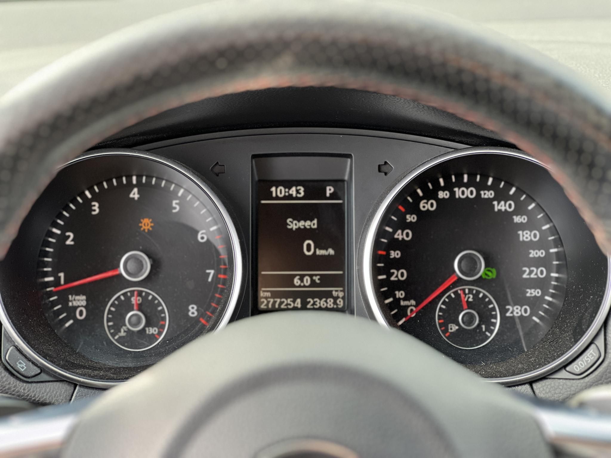 VOLKSWAGEN GOLF VI 2.0 TSI GTI DSG 270LE. Keskin felnik. Popcorn