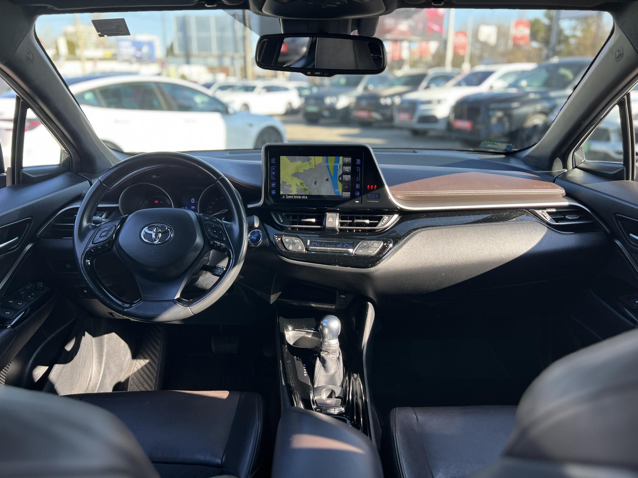 TOYOTA C-HR 1.8 Hybrid Executive e-CVT Kitűnő állapot. magas felszereltség!