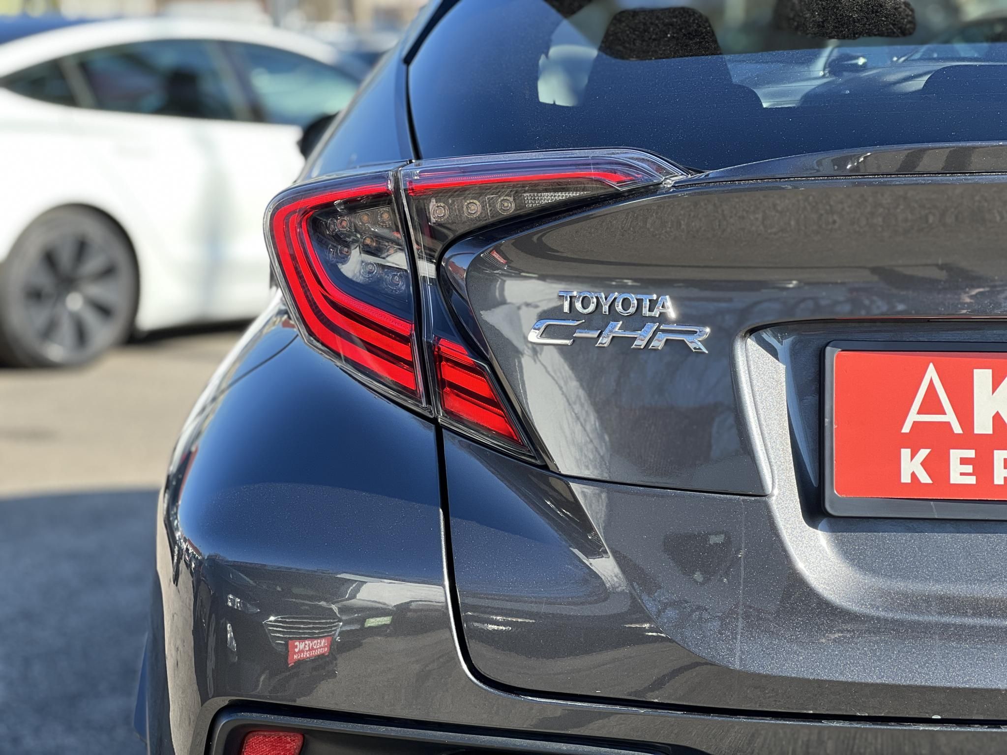 TOYOTA C-HR 1.8 Hybrid Executive e-CVT Kitűnő állapot. magas felszereltség!