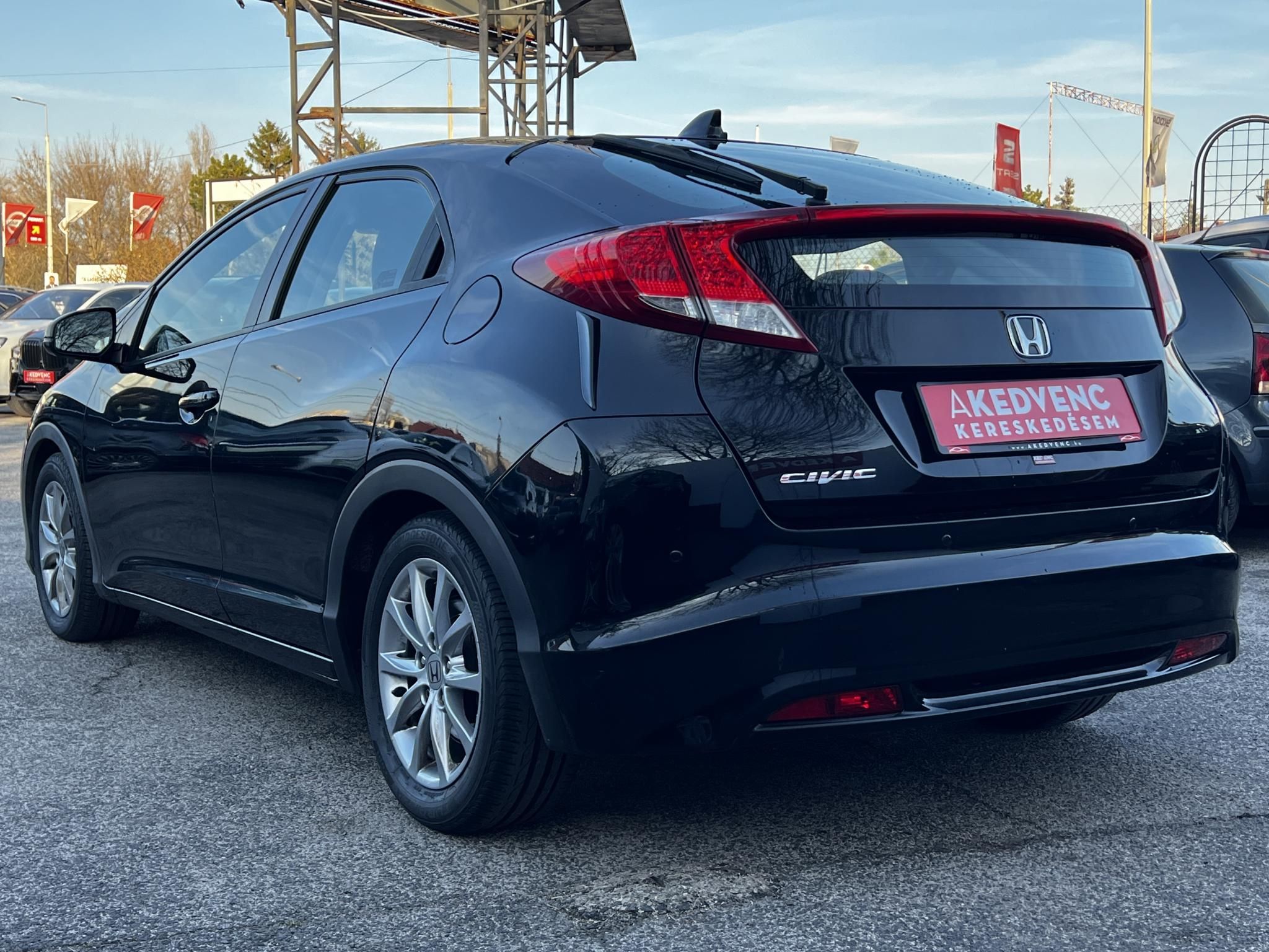 HONDA CIVIC 1.4 Comfort M.o-i. Klíma Tempomat Bluetooth Márkaszervizelt!