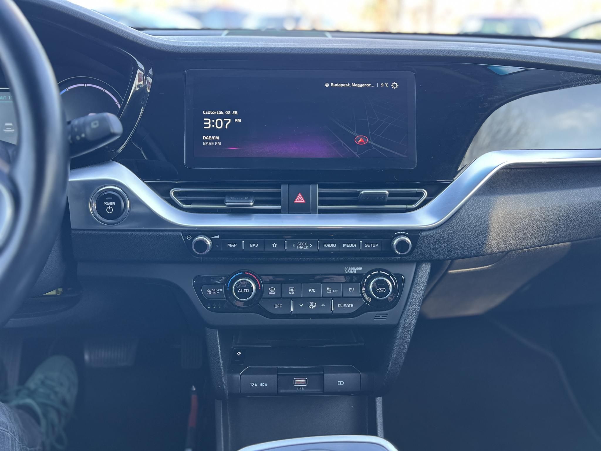 KIA NIRO e-Niro 64kWh Platinum 400+km hatótáv. Bőr. ülésszellőztetés. CARPLAY. stb