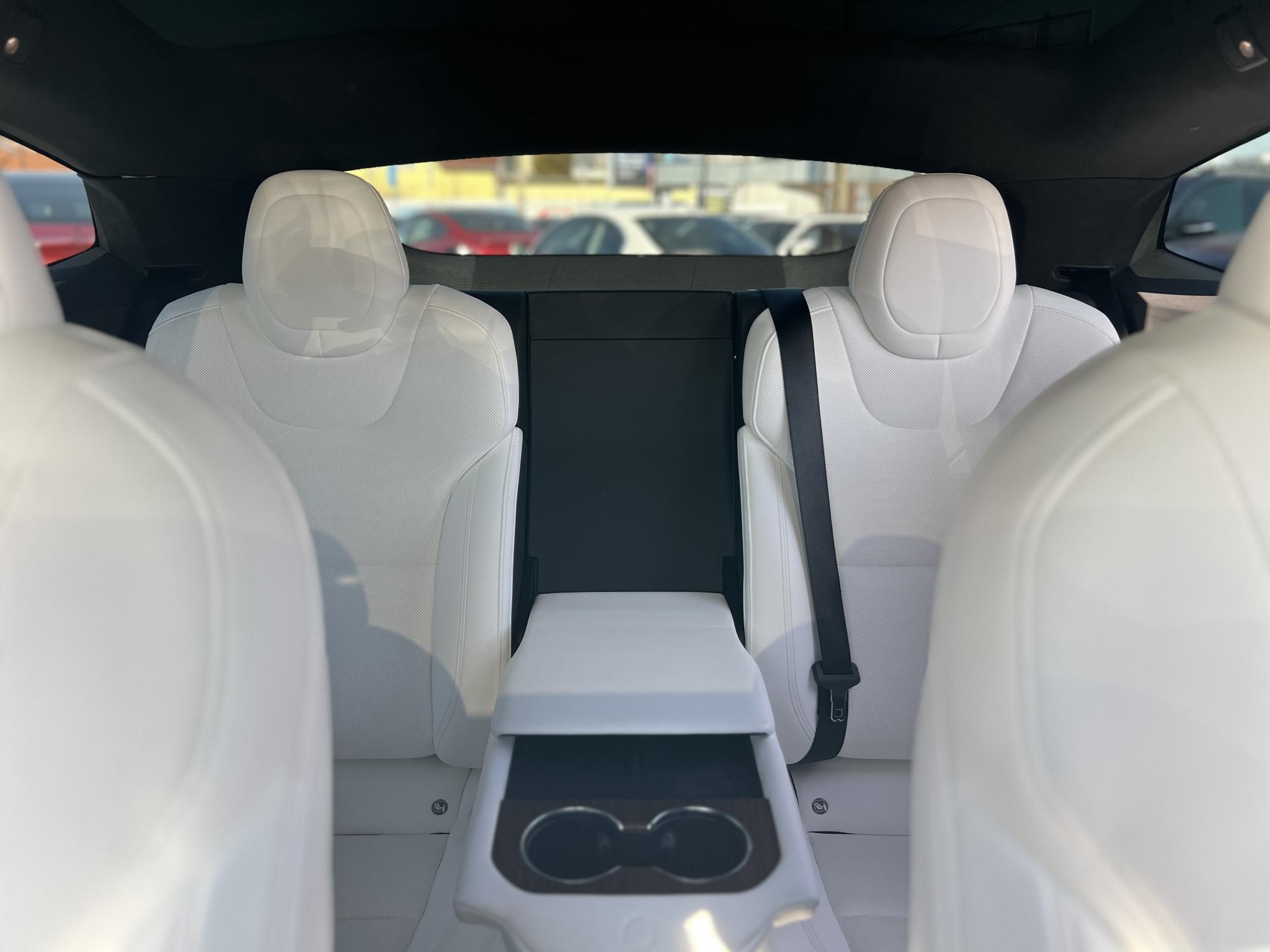 TESLA MODEL S Long Range AWD (Automata) Yoke kormány. Fehér belső. 21 felni. Garanciális