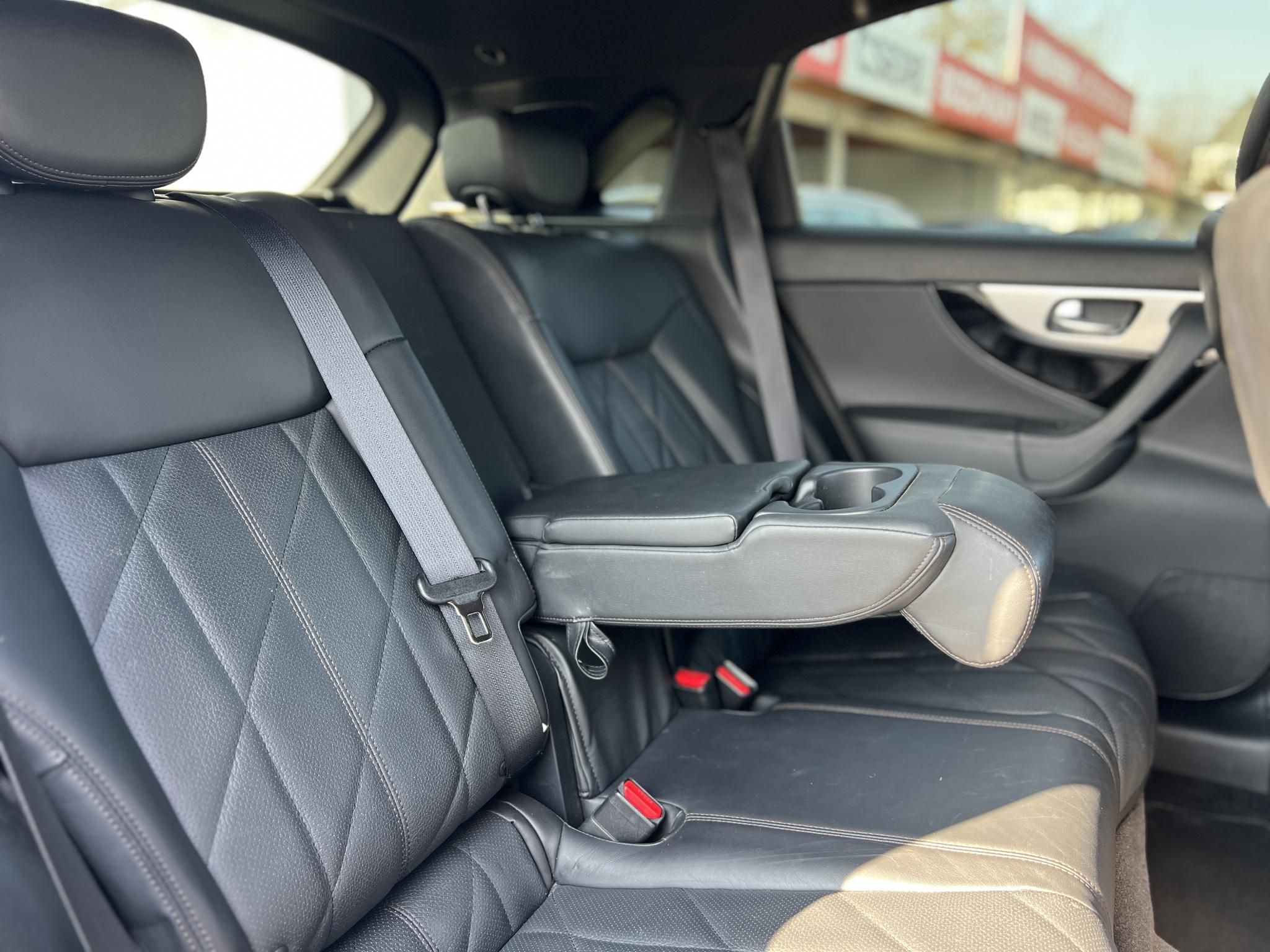 INFINITI QX70 QX70S 3.7 V6 Premium (Automata) EU6 105e km. Tempomat 360 kamera BOSE Téli-nyári garnitúra!