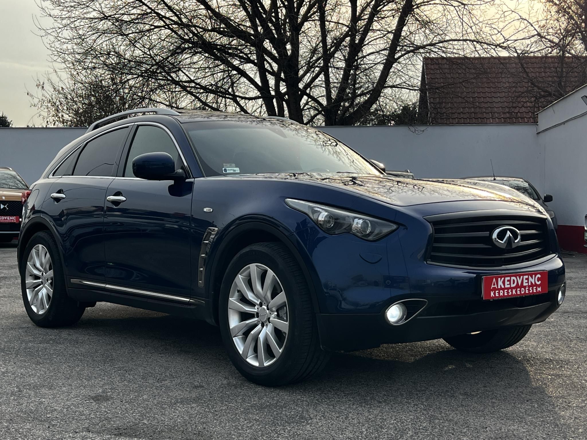 INFINITI QX70 QX70S 3.7 V6 Premium (Automata) EU6 105e km. Tempomat 360 kamera BOSE Téli-nyári garnitúra!