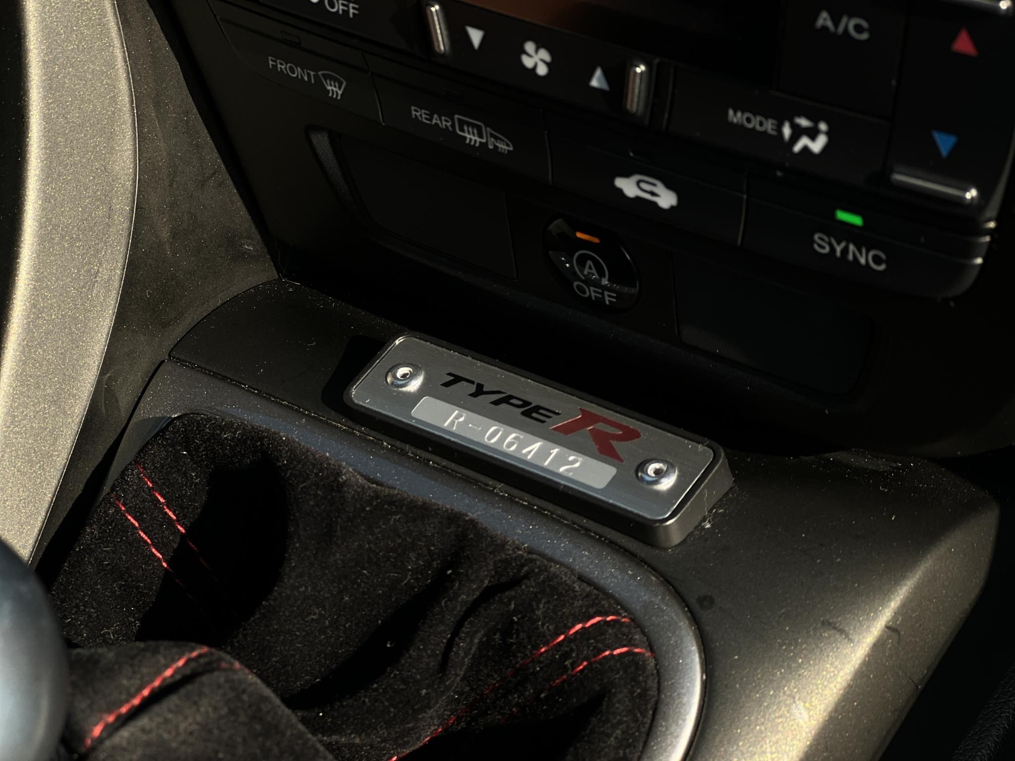 HONDA CIVIC 2.0 Type R GT Pack Type R R-06412 Teljes szerviztörténet. A LEGJOBB ÁRON!