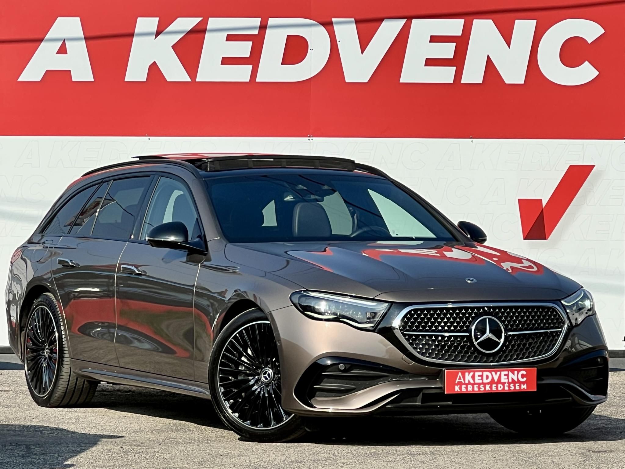 MERCEDES-BENZ E 300 e T 9G-TRONIC Plug-in hybrid ÁFÁS! AMG. 4D Burmester hifi 3DX2 kijelző Panorámatető Masszázs ülések!