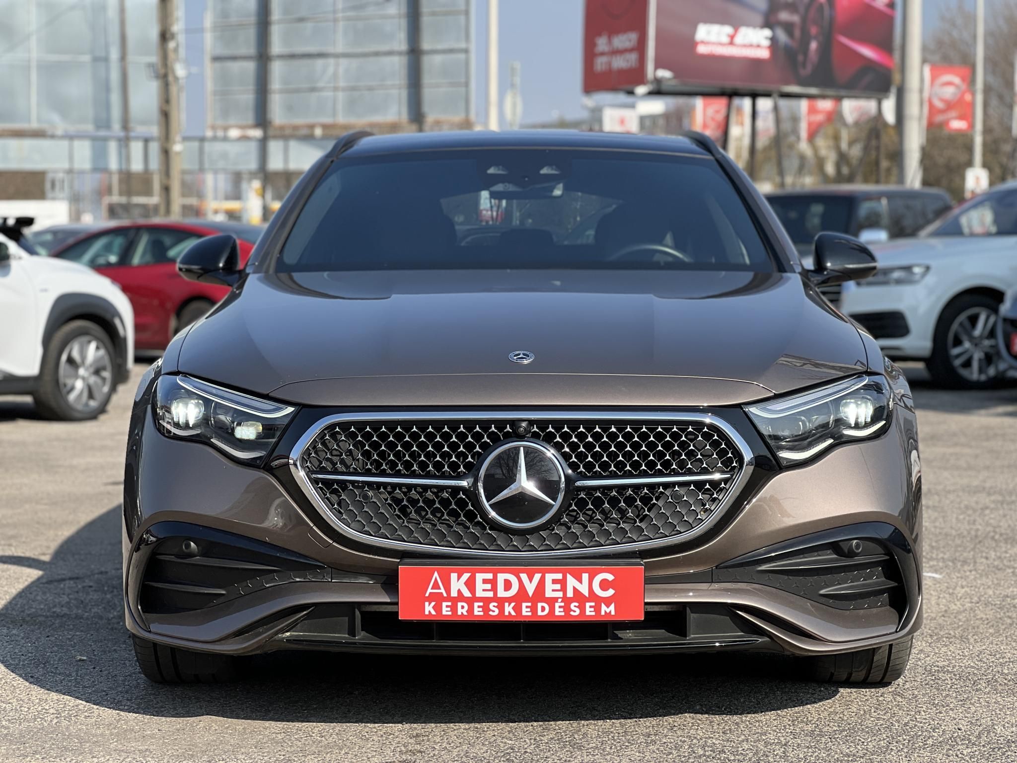 MERCEDES-BENZ E 300 e T 9G-TRONIC Plug-in hybrid ÁFÁS! AMG. 4D Burmester hifi 3DX2 kijelző Panorámatető Masszázs ülések!