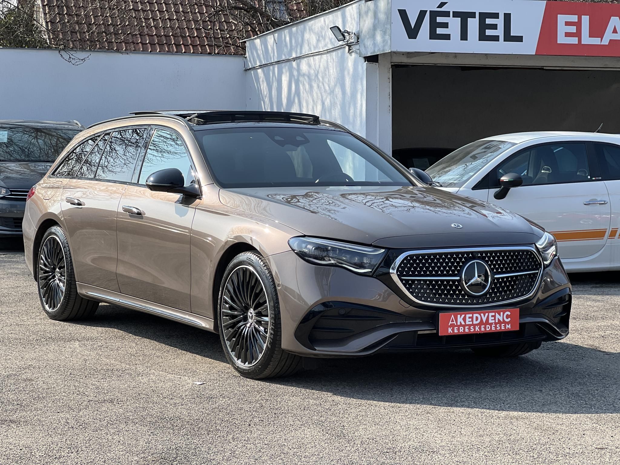MERCEDES-BENZ E 300 e T 9G-TRONIC Plug-in hybrid ÁFÁS! AMG. 4D Burmester hifi 3DX2 kijelző Panorámatető Masszázs ülések!