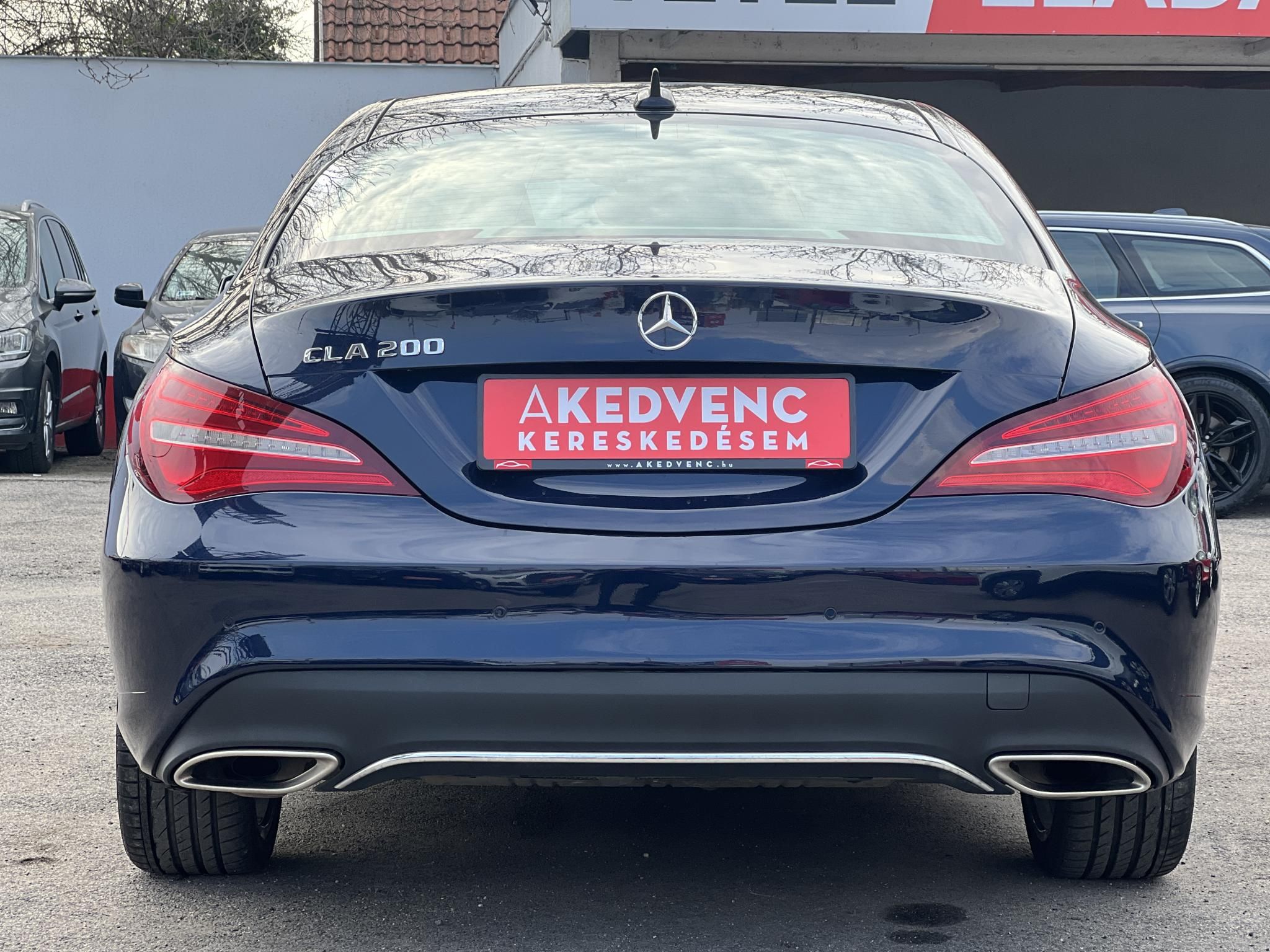 MERCEDES-BENZ CLA 200 7G-DCT M.o.-i. világos belső. harman/kardon. memória. CARPLAY
