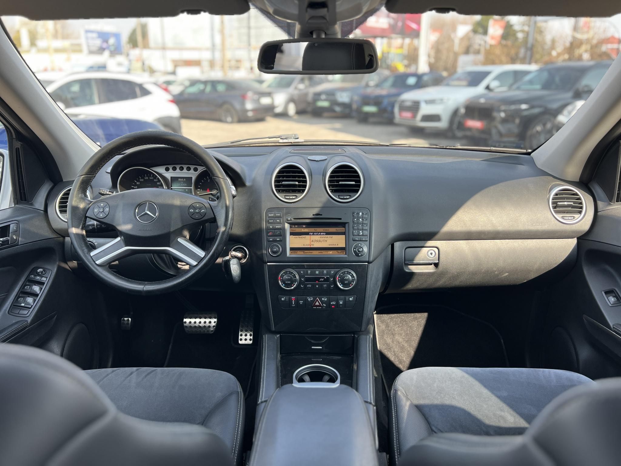 MERCEDES-BENZ ML 420 CDI (Automata) 4MATIC 3.5T vonóhorog. harman/kardon. webasto. légrúgó!