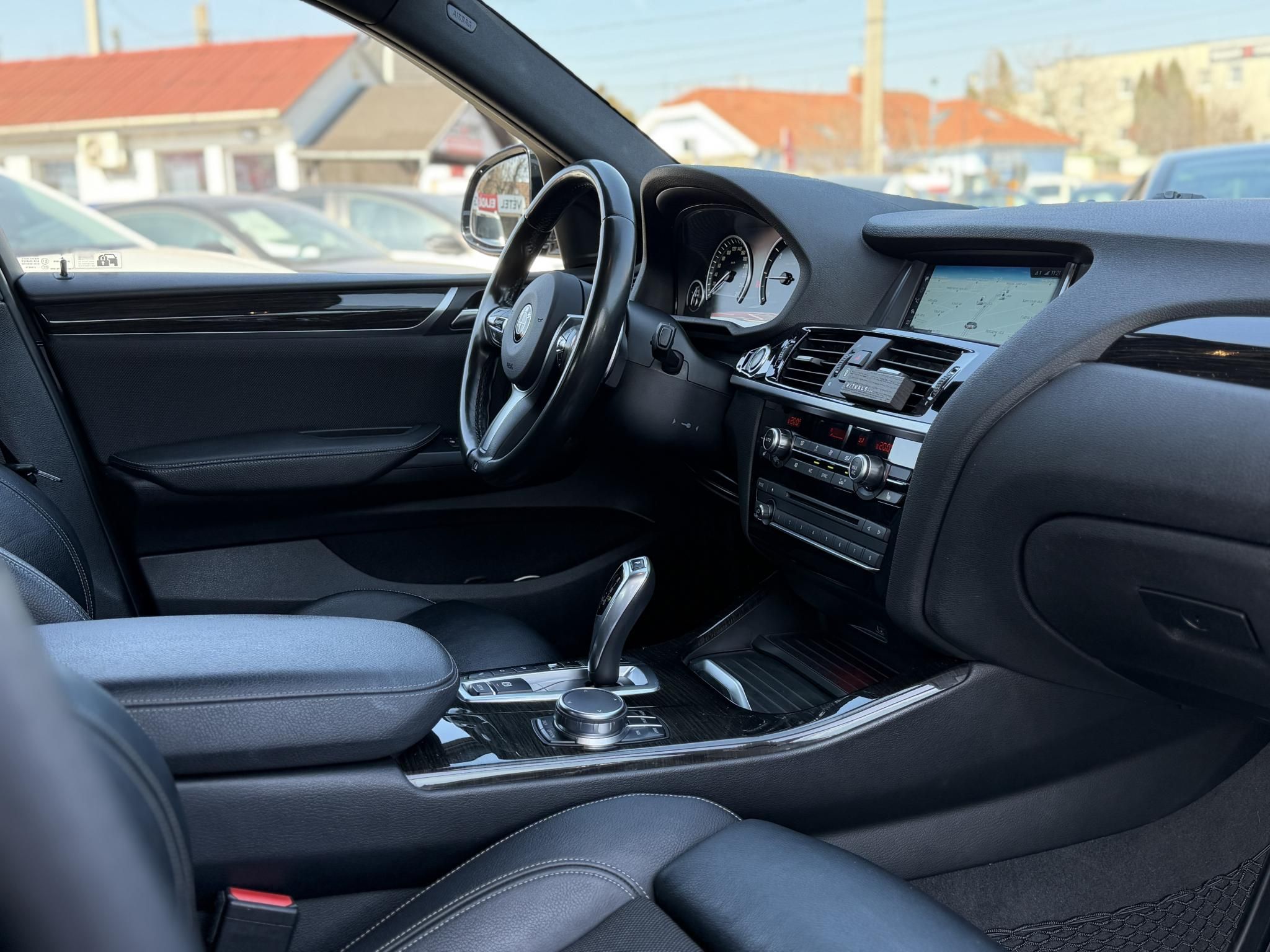 BMW X4 xDrive20d M Sport (Automata) 133e km. M.o.-i. magasan felszerelt. téli-nyári kerék. teljes szerviztörténet!