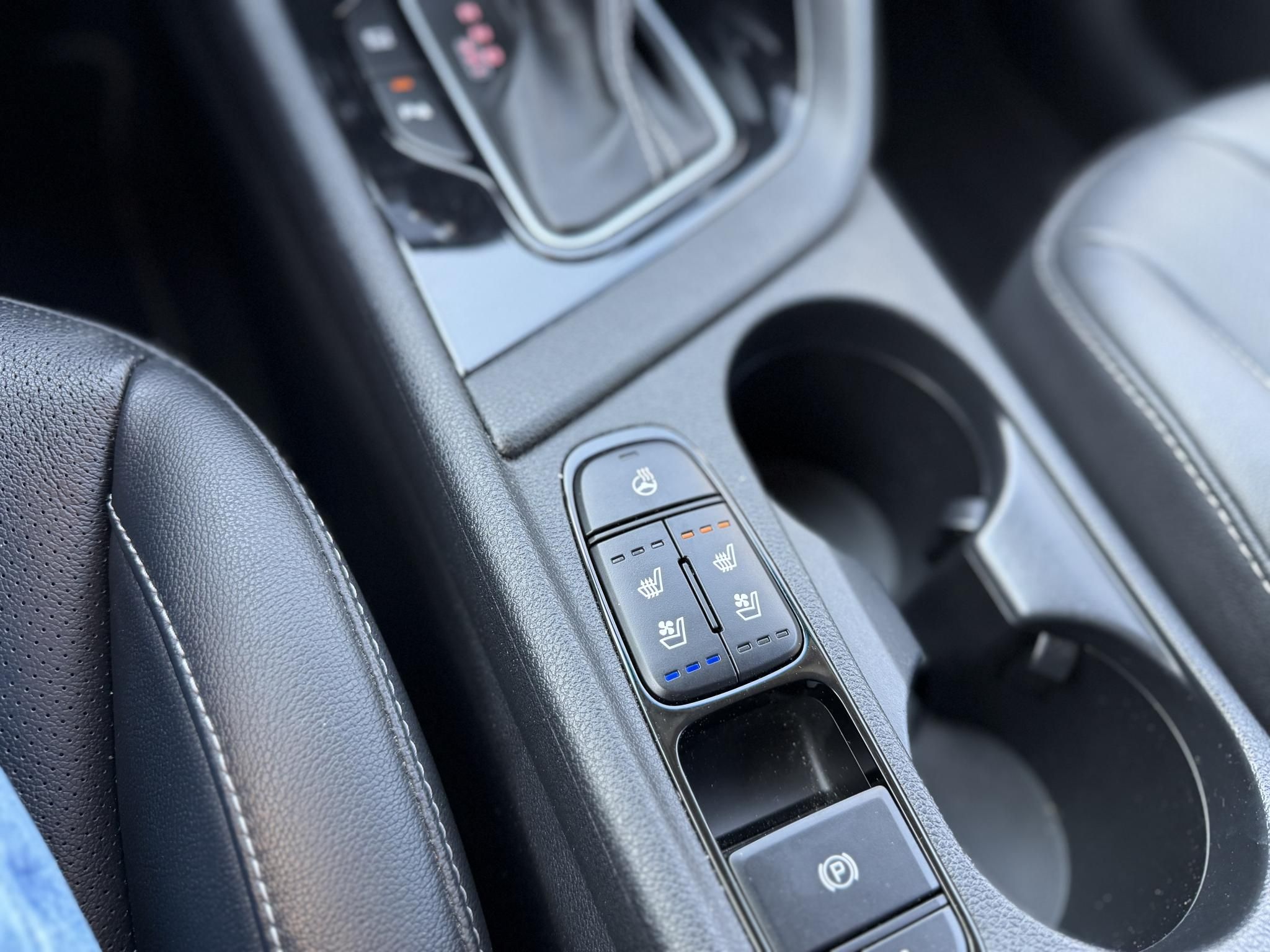 KIA NIRO HEV 1.6 GDI Platinum DCT Teljes felszereltség. kitűnő állapot!