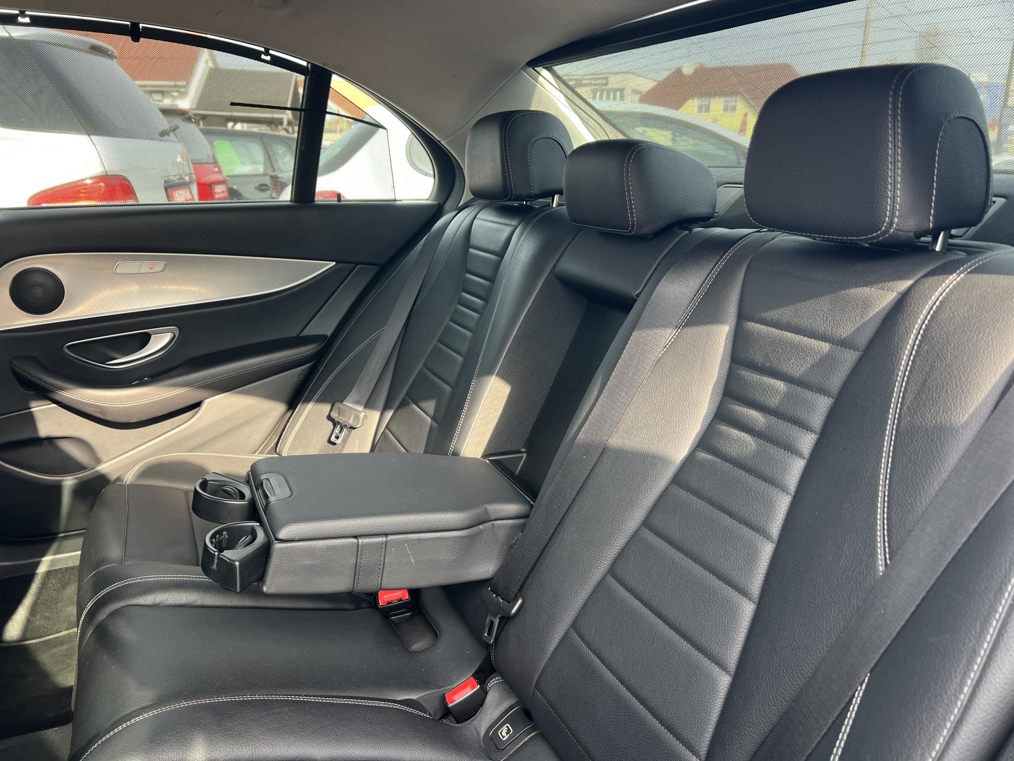 MERCEDES-BENZ E 350 e 9G-TRONIC 150e km. Bőr belső. kamera. frissen szervizelt