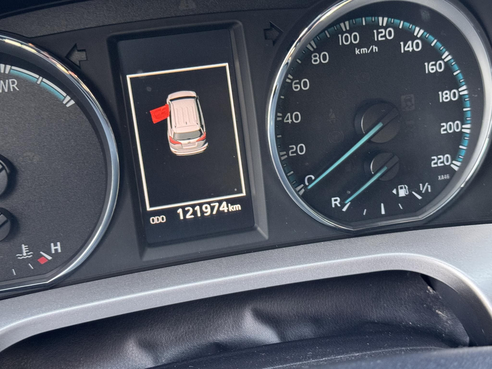 TOYOTA RAV 4 Rav4 2.5 Hybrid Selection MY18 e-CVT 121e km. megkímélt. Hybrid garancia!