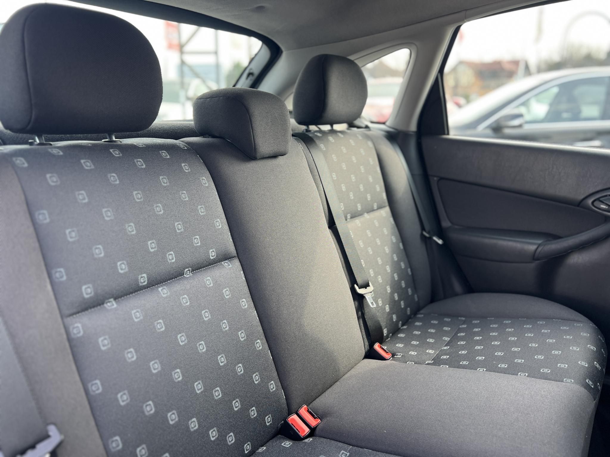 FORD FOCUS 1.4 Ambiente M.o.-i. 1.tul. Friss műszaki vizsga. Kifogástalan állapot!