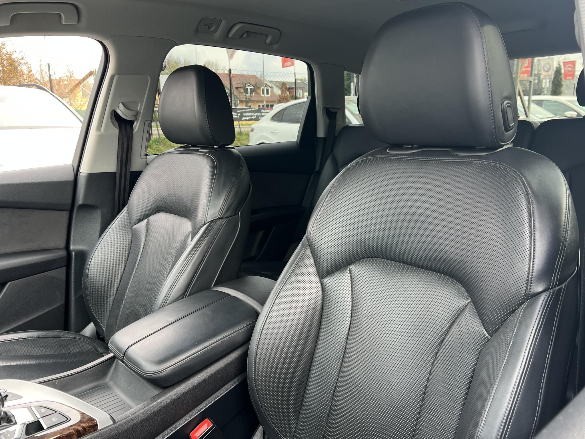 AUDI Q7 3.0 V6 TDI quattro Tiptronic ic M.o.i. 1.tul. rendszeresen karbantartott. vezérlés cserélve!