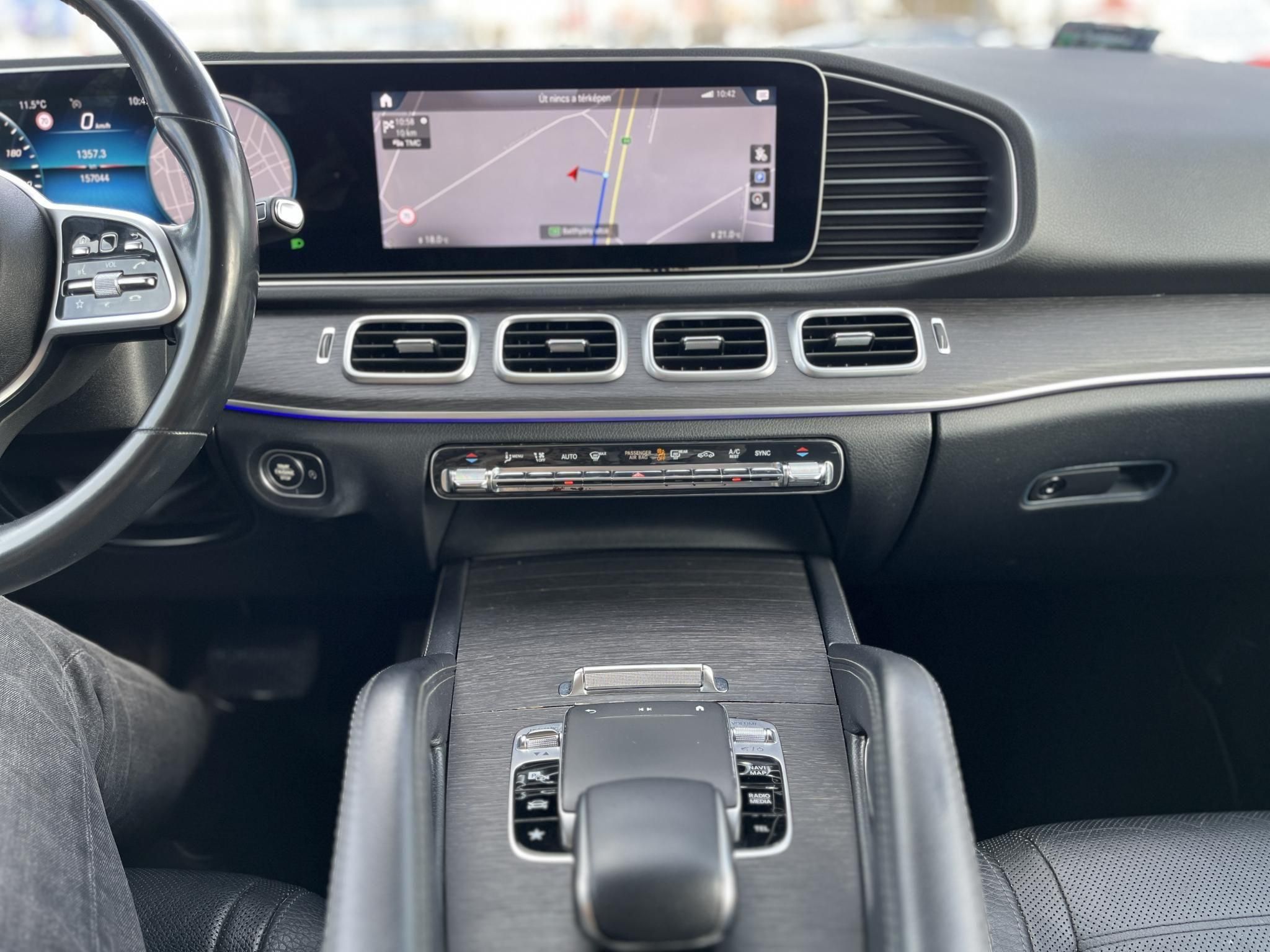 MERCEDES-BENZ GLE-OSZTÁLY GLE 300 d 4Matic 9G-TRONIC M.o.-i. márkaszervizelt. burmester. űléshűtés. memória. vonóhorog. carplay
