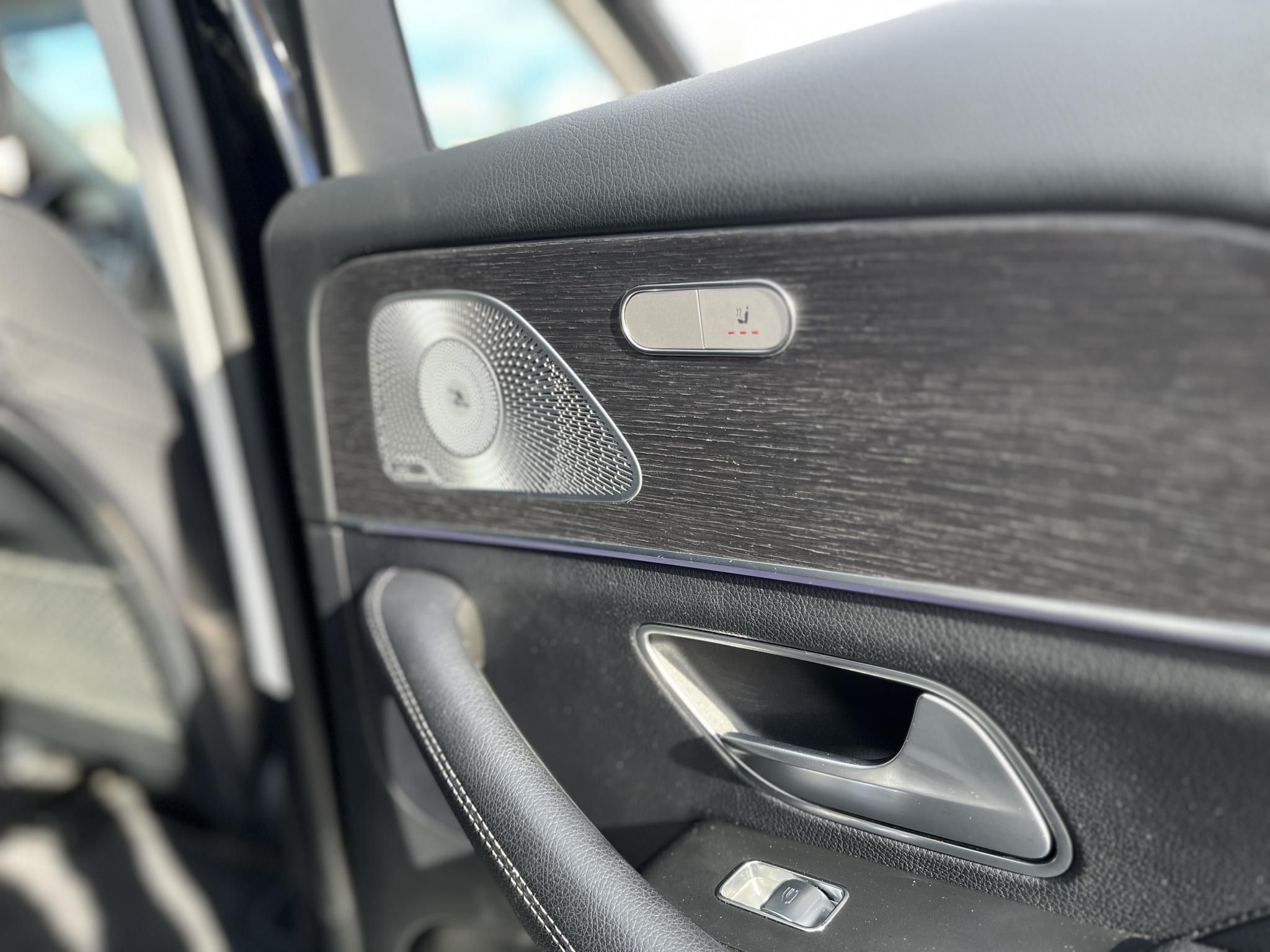 MERCEDES-BENZ GLE-OSZTÁLY GLE 300 d 4Matic 9G-TRONIC M.o.-i. márkaszervizelt. burmester. űléshűtés. memória. vonóhorog. carplay