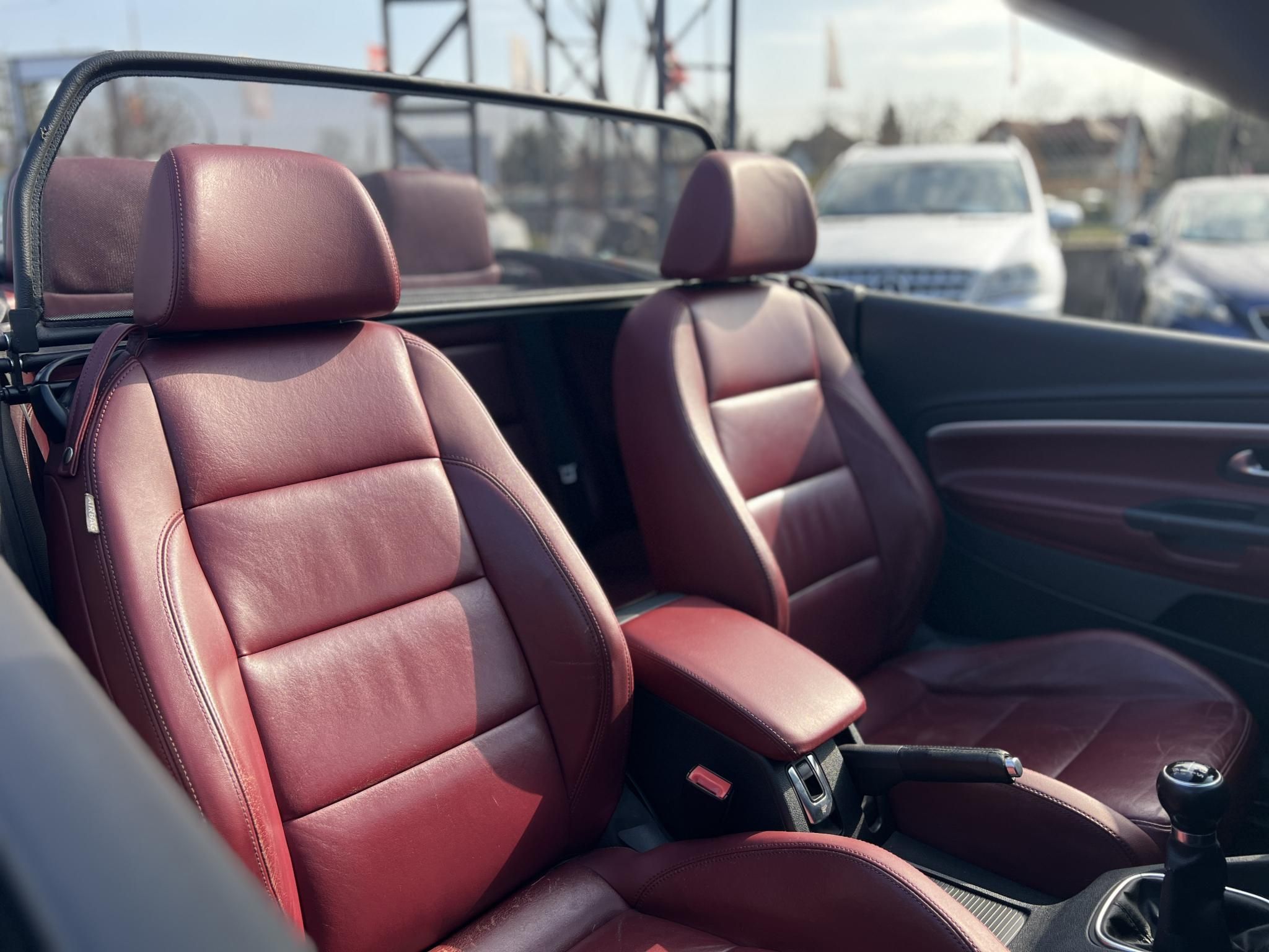 VOLKSWAGEN EOS 2.0 CR TDI Napfénytető. vezérlés cserélve. új kettős tömegű lendkerék!