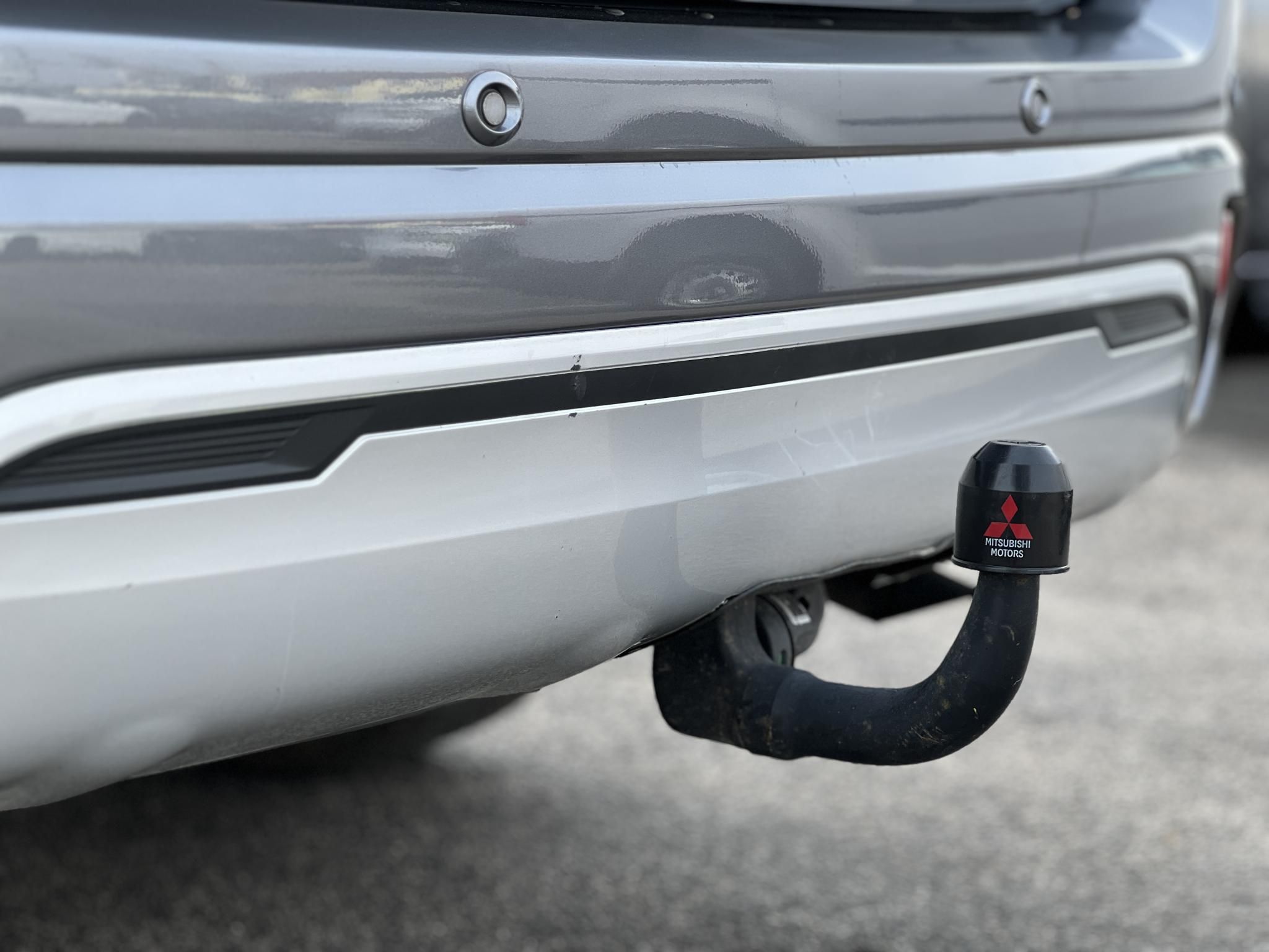 MITSUBISHI OUTLANDER 2.4 PHEV Instyle Premium 4WD CVT Magasan felszerelt. akár 40km elektromos hatótáv!