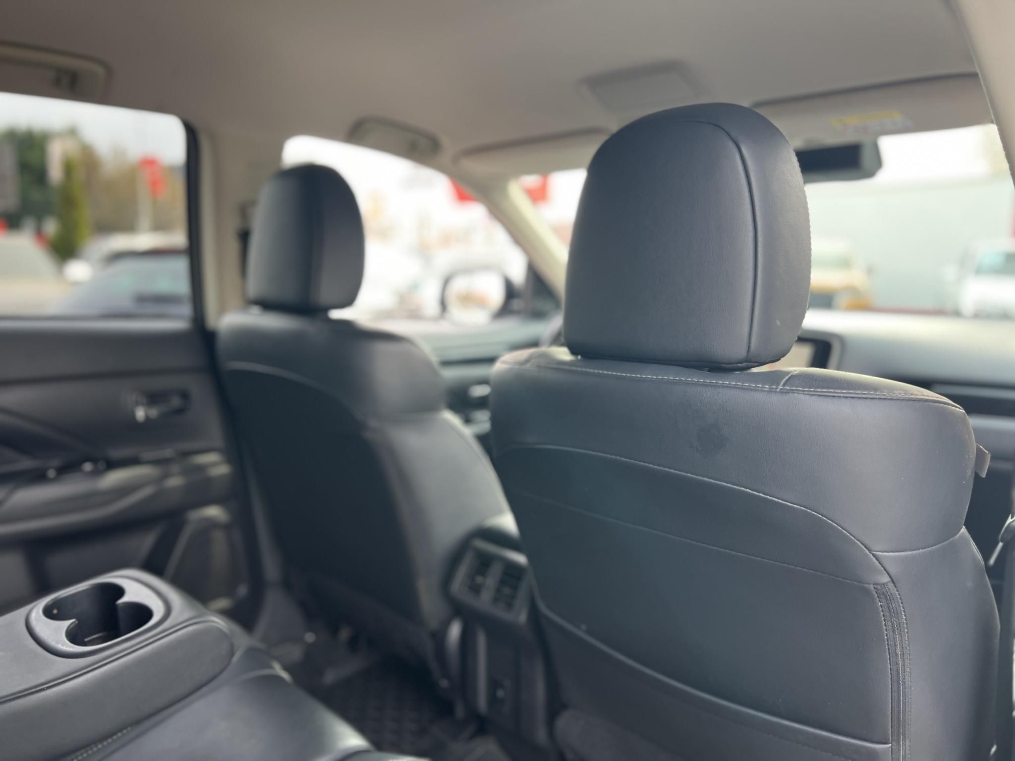 MITSUBISHI OUTLANDER 2.4 PHEV Instyle Premium 4WD CVT Magasan felszerelt. akár 40km elektromos hatótáv!