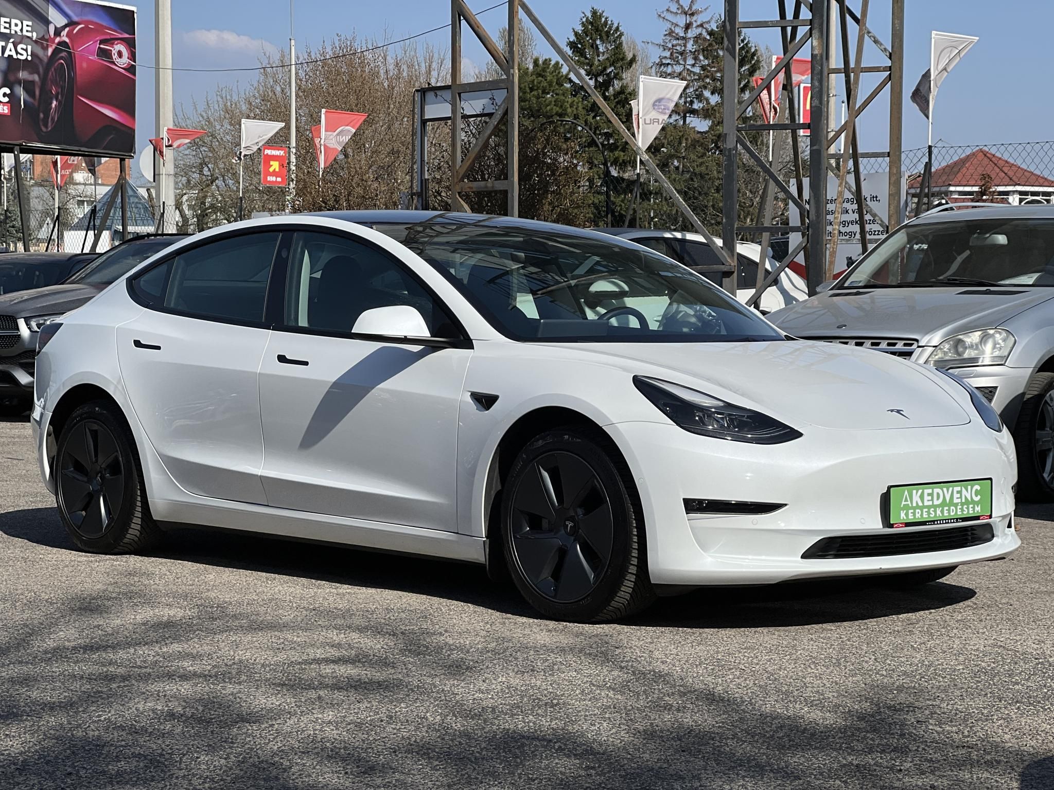 TESLA MODEL 3 Long Range AWD (Automata) 60e km. mátrix LED. hőszivattyú. 500km hatótáv!