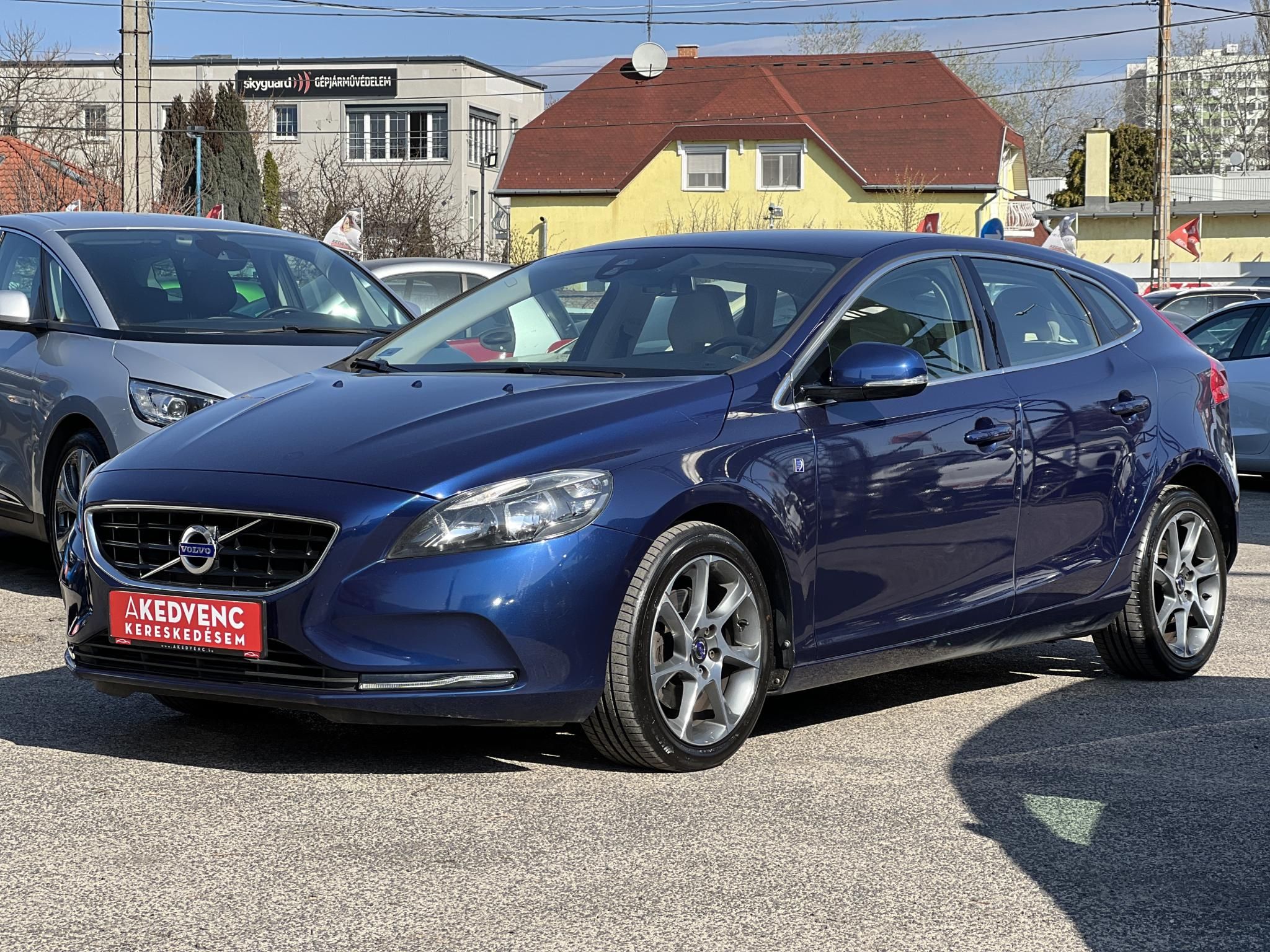 VOLVO V40 1.6 T3 Ocean Race