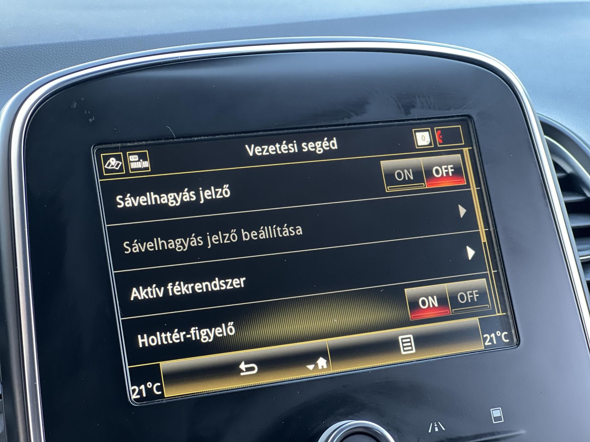 RENAULT SCENIC Grand Scénic 1.7 Blue dCi Intens EDC (7 személyes ) Automata. CarPlay