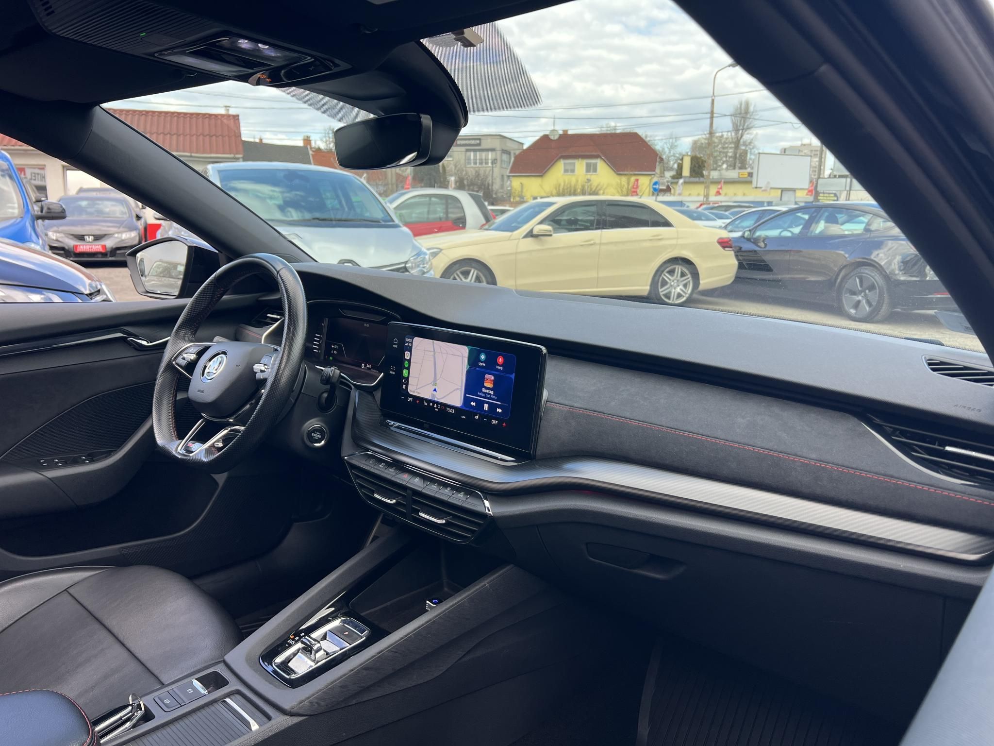 SKODA OCTAVIA Combi 2.0 TDI SCR RS DSG Magyarországi. Gyári fényezés. Végig vezetett szervizkönyv!