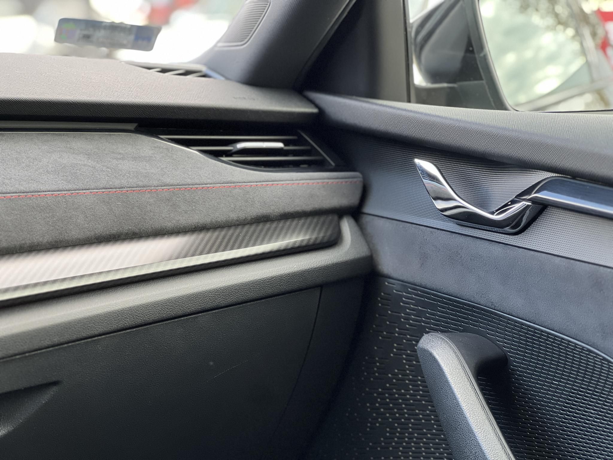 SKODA OCTAVIA Combi 2.0 TDI SCR RS DSG Magyarországi. Gyári fényezés. Végig vezetett szervizkönyv!