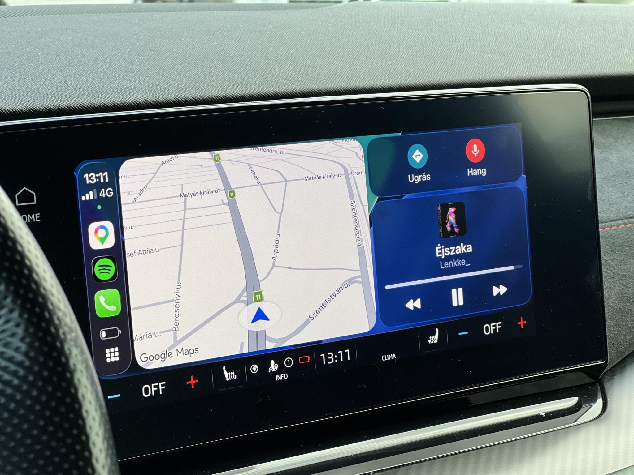 SKODA OCTAVIA Combi 2.0 TDI SCR RS DSG Magyarországi. Gyári fényezés. Végig vezetett szervizkönyv!