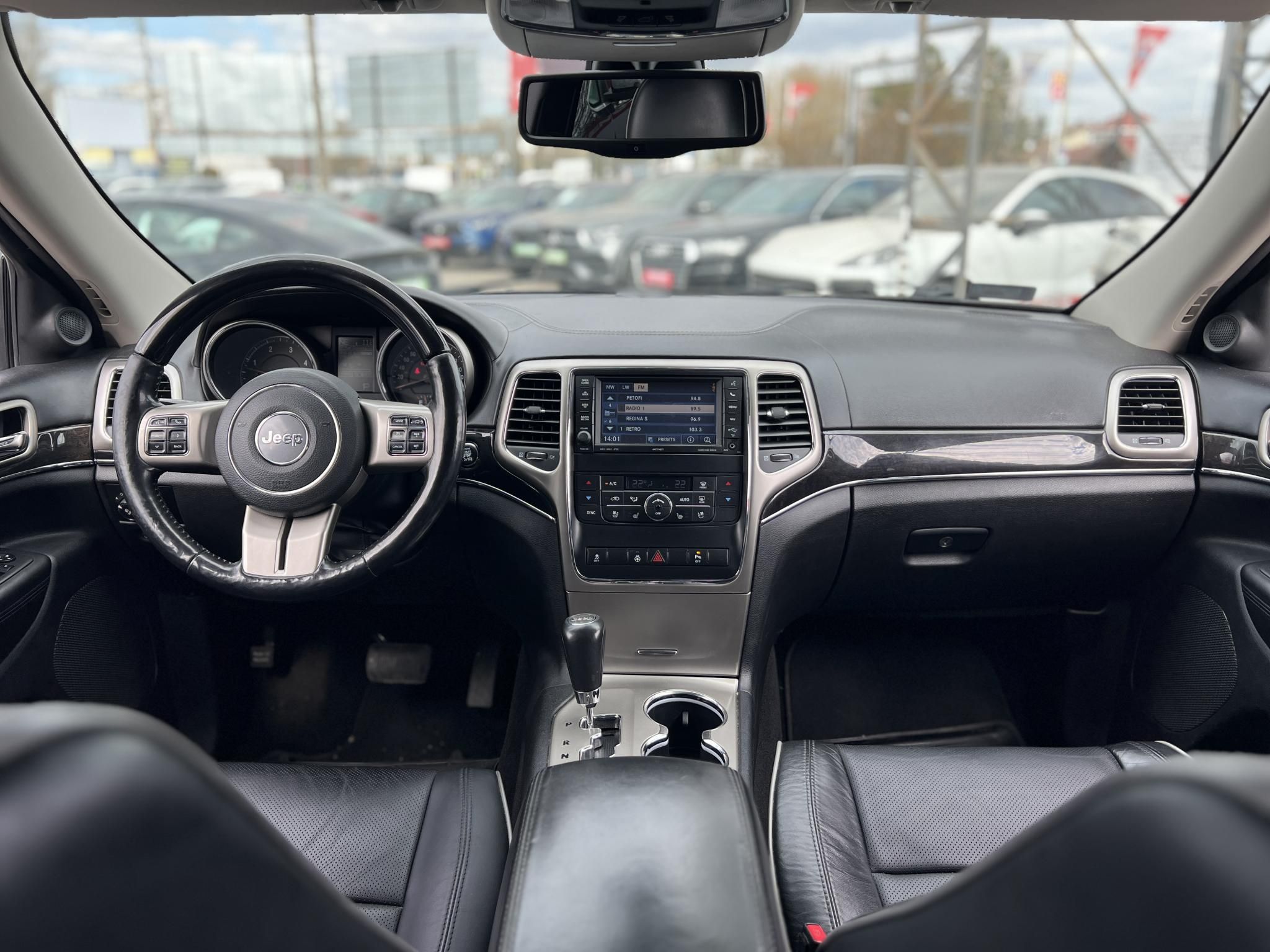 JEEP GRAND CHEROKEE 3.0 V6 CRD Overland (Automata) Xenon Memória Üléshűtés Panorámatető Vonóhorog Friss vizsga!