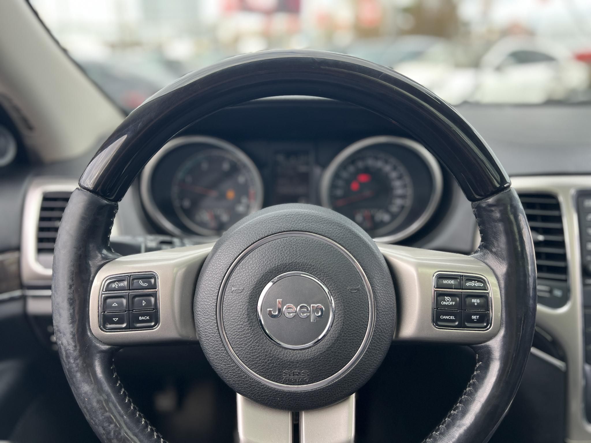 JEEP GRAND CHEROKEE 3.0 V6 CRD Overland (Automata) Xenon Memória Üléshűtés Panorámatető Vonóhorog Friss vizsga!