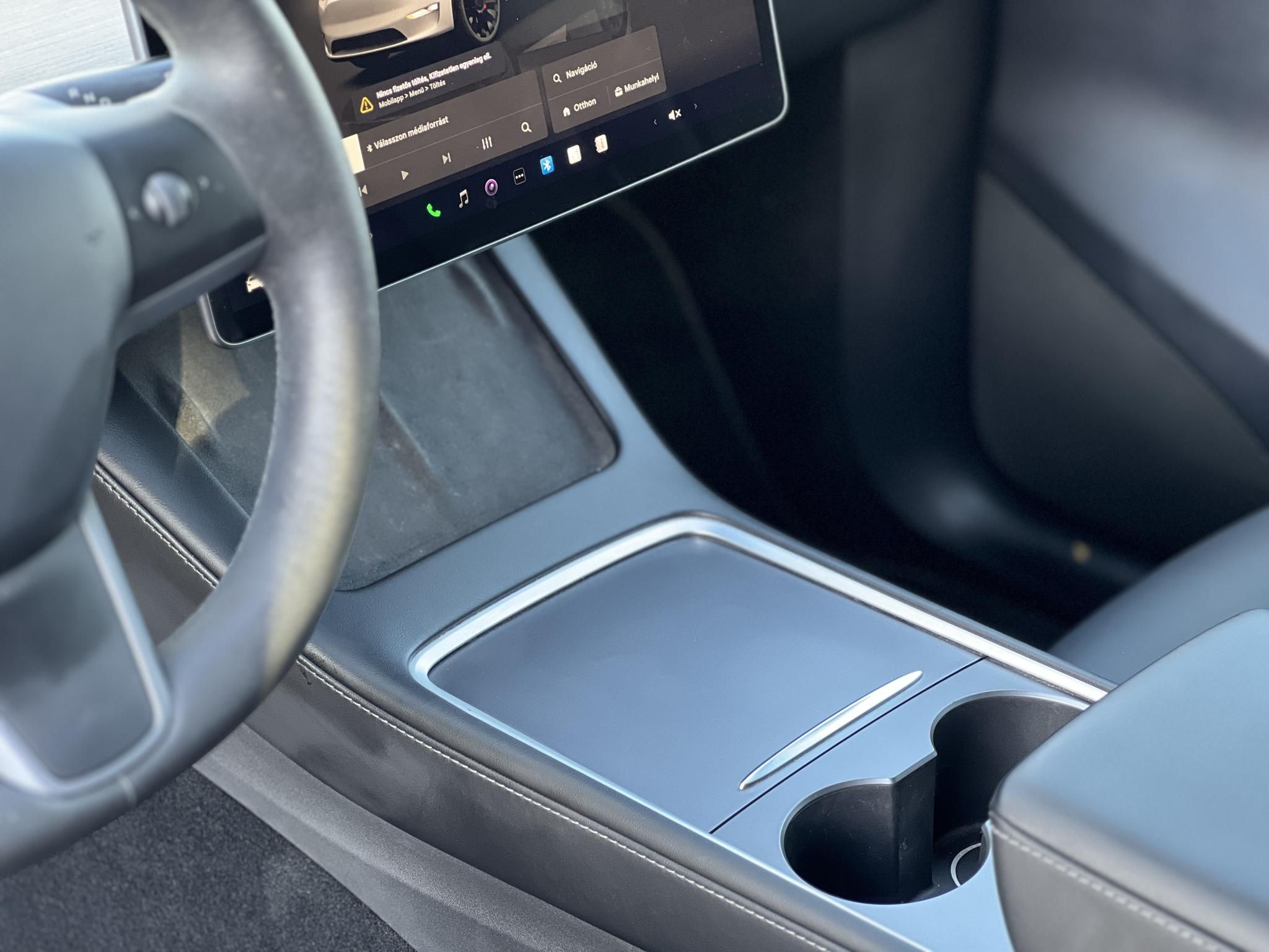 TESLA MODEL Y Performance AWD (Automata) 63e km. AMD Ryzen. mátrix LED. hőszivattyú. garanciális 2030-ig!