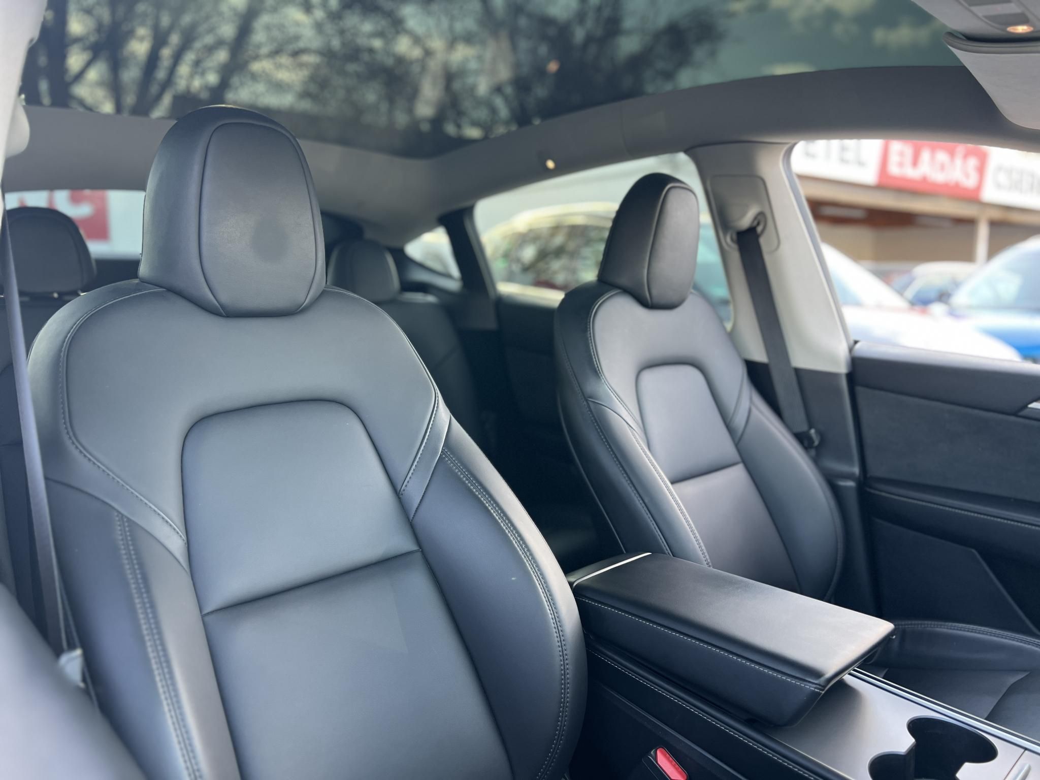 TESLA MODEL Y Performance AWD (Automata) 63e km. AMD Ryzen. mátrix LED. hőszivattyú. garanciális 2030-ig!