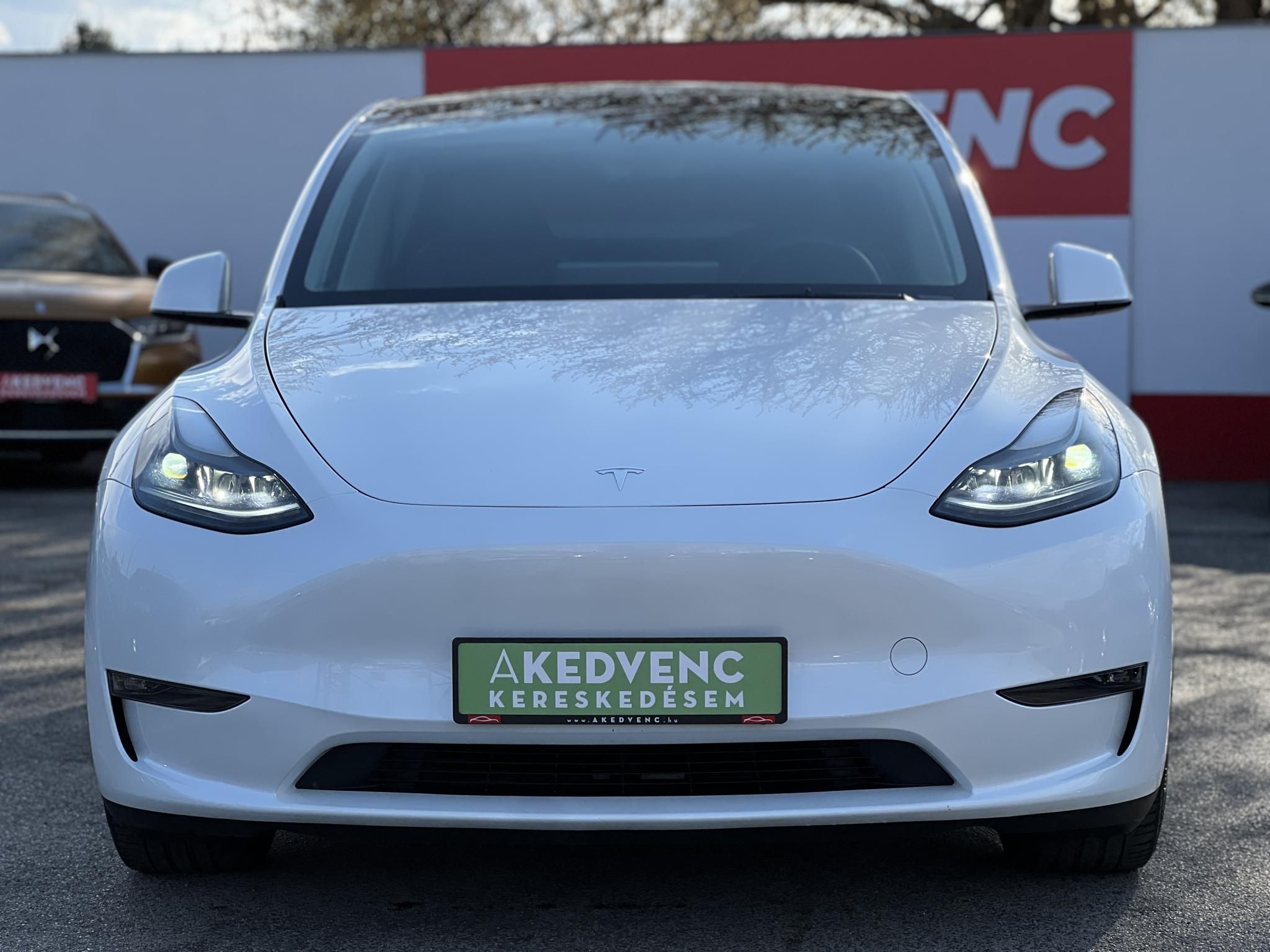 TESLA MODEL Y Performance AWD (Automata) 63e km. AMD Ryzen. mátrix LED. hőszivattyú. garanciális 2030-ig!